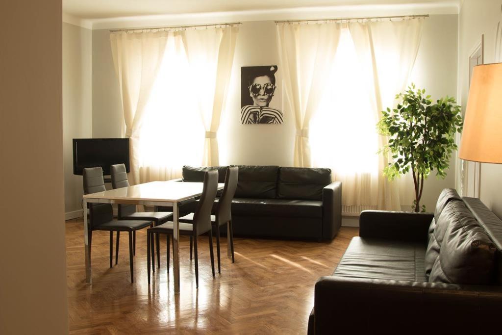 Three-Bedroom Apartment - Photo 2