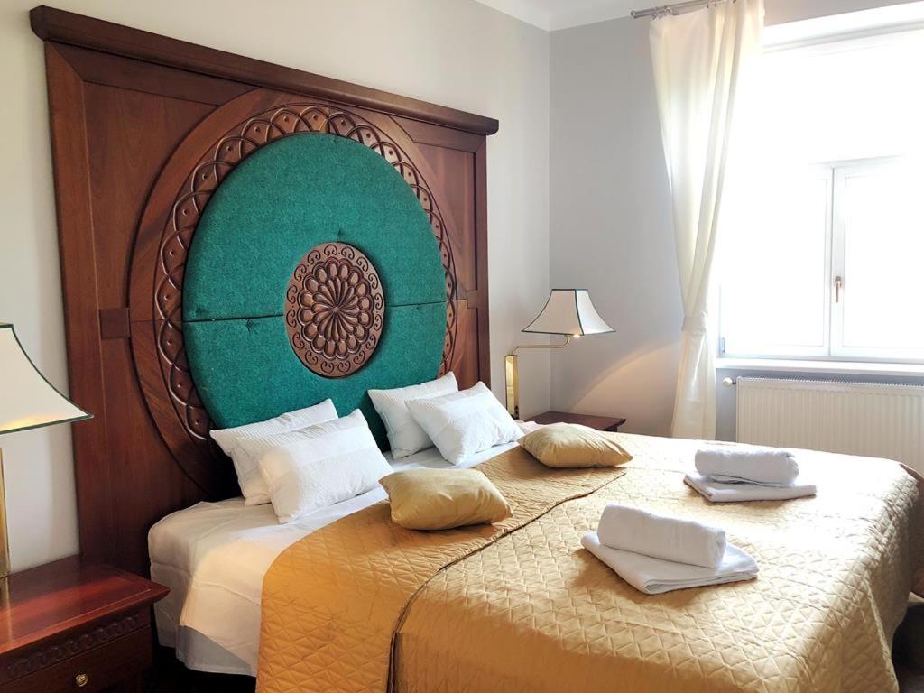 Three-Bedroom Apartment - Photo 12