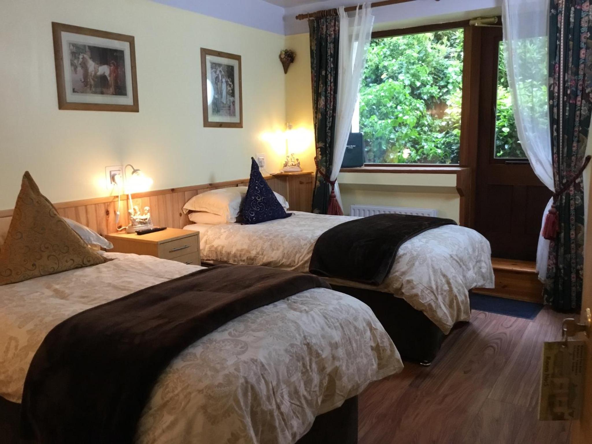 Twin Room with Outside Access - Ground Floor photo 1