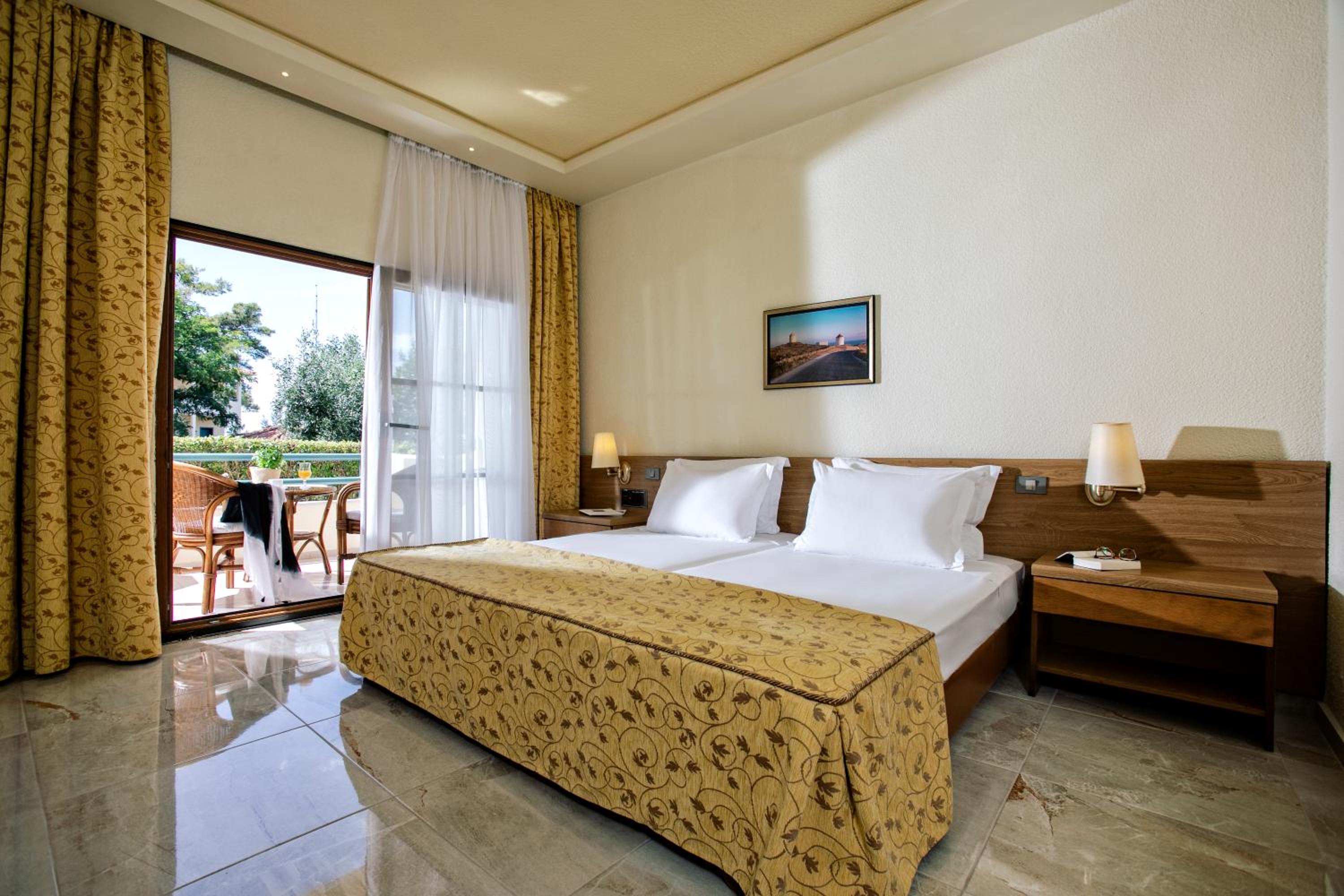 Double Room with Garden View - Photo 1