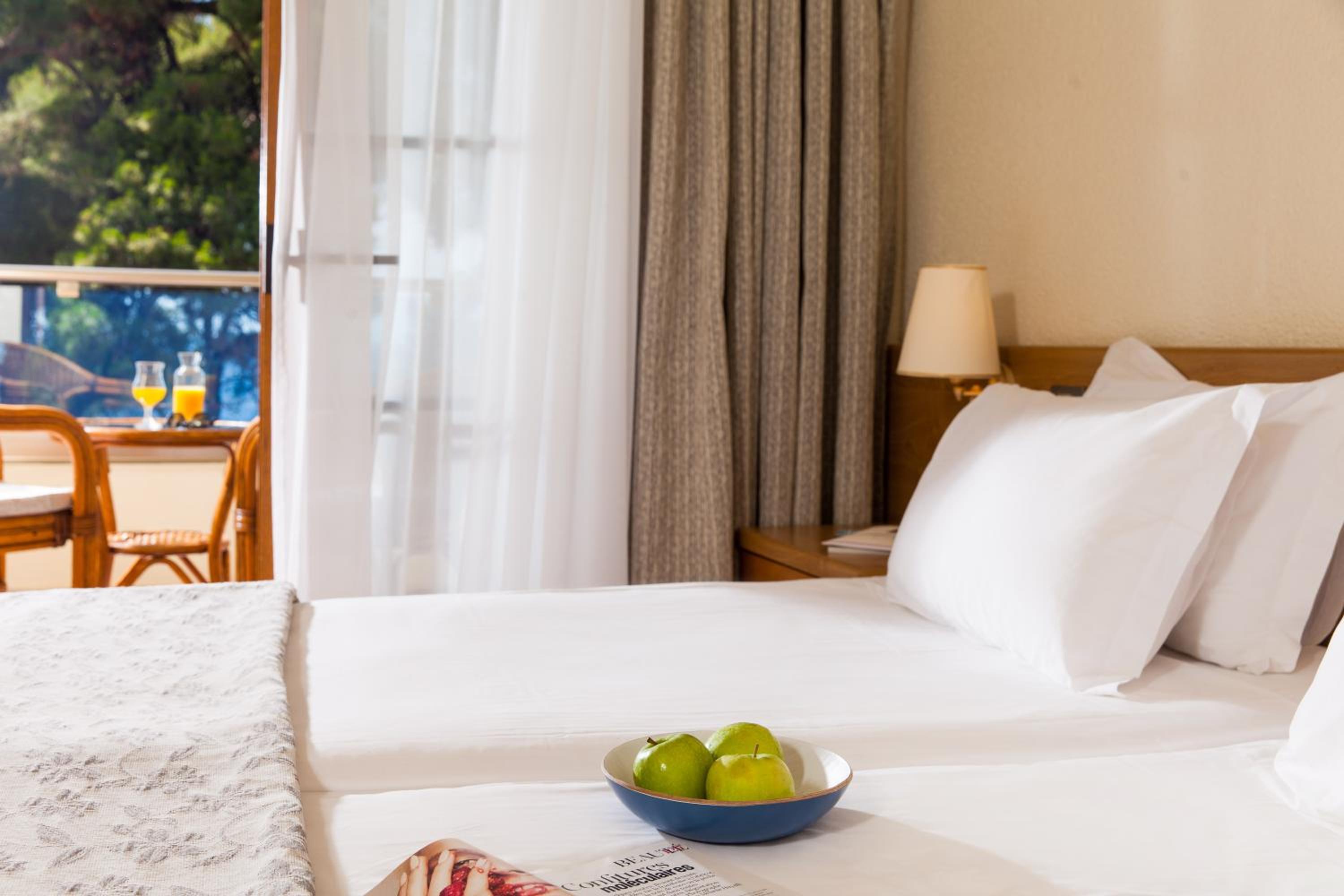 Double Room with Sea View - Photo 5