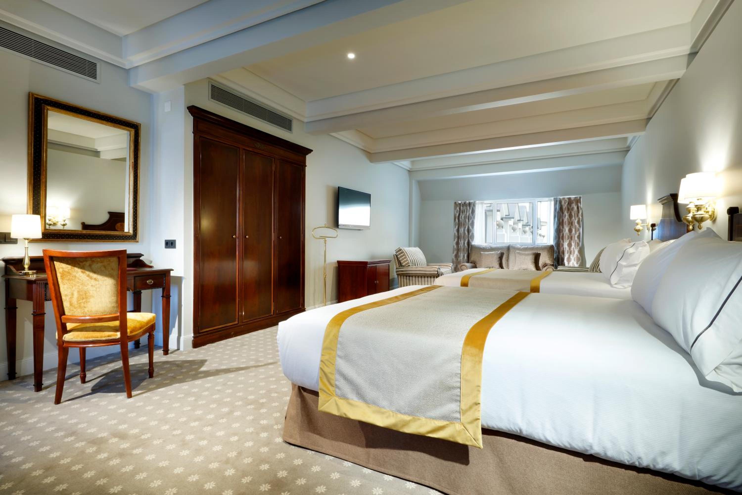 Premium Room with Sea View - Photo 6