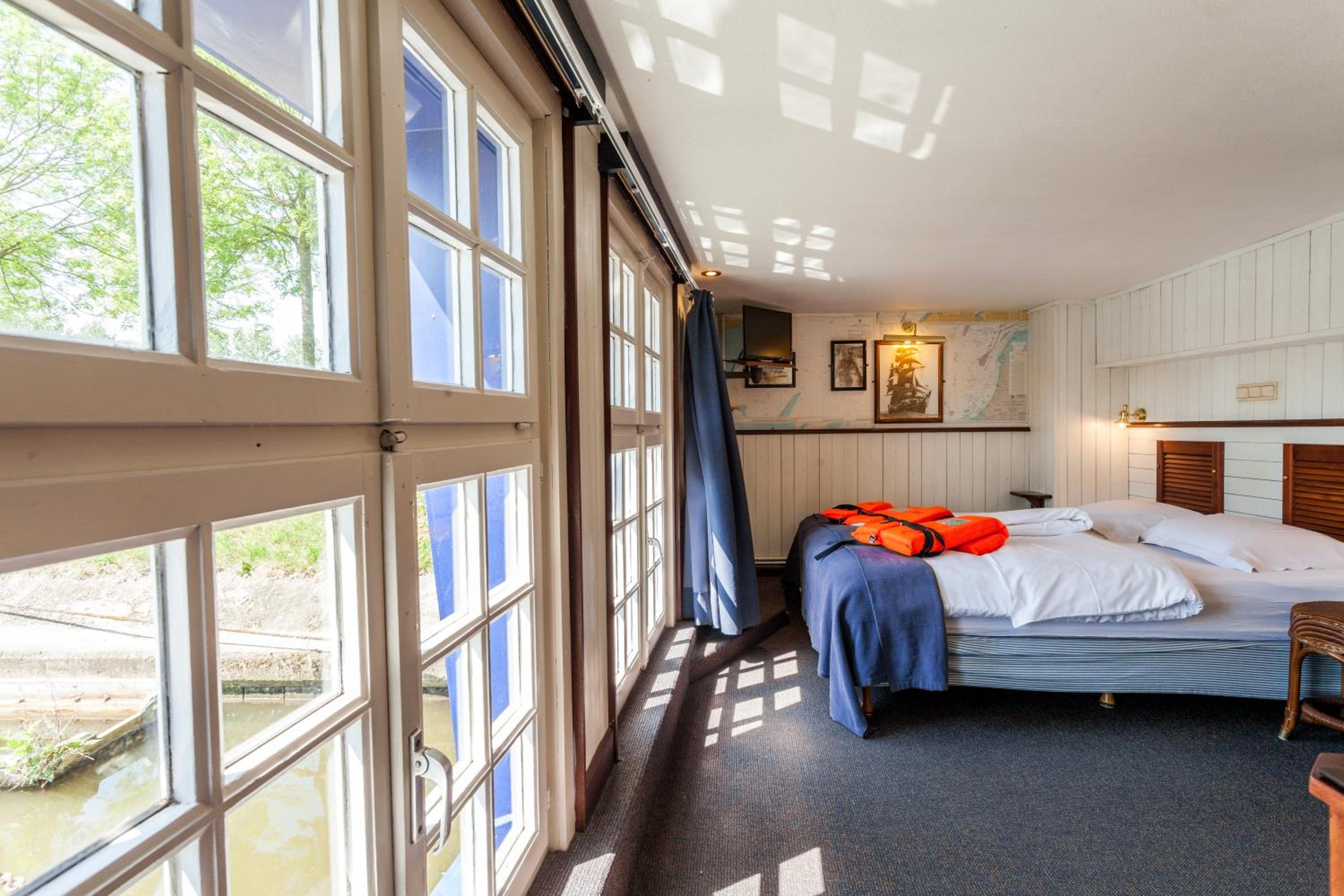 Officer's Cabin photo 3