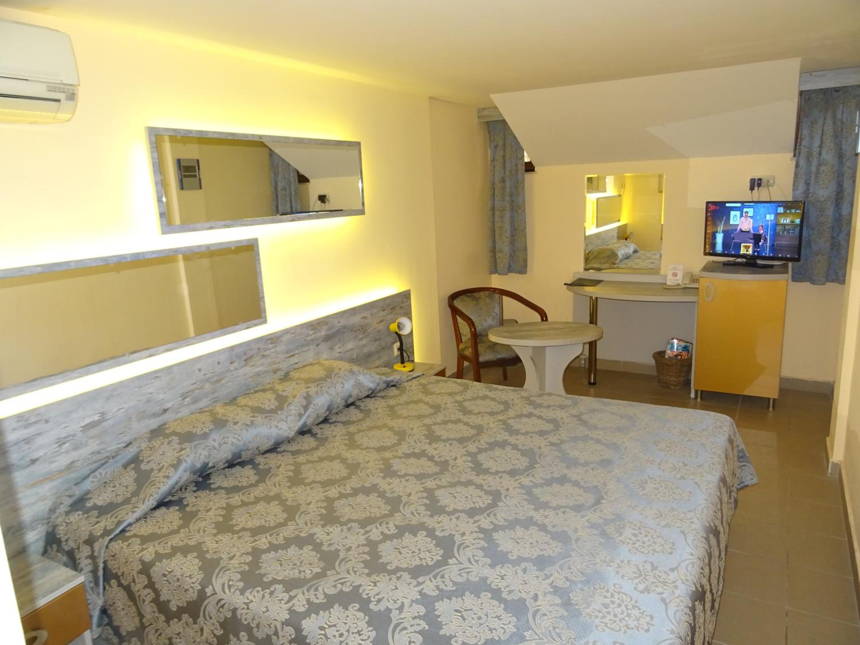 Economy Double or Twin Room - Photo 6