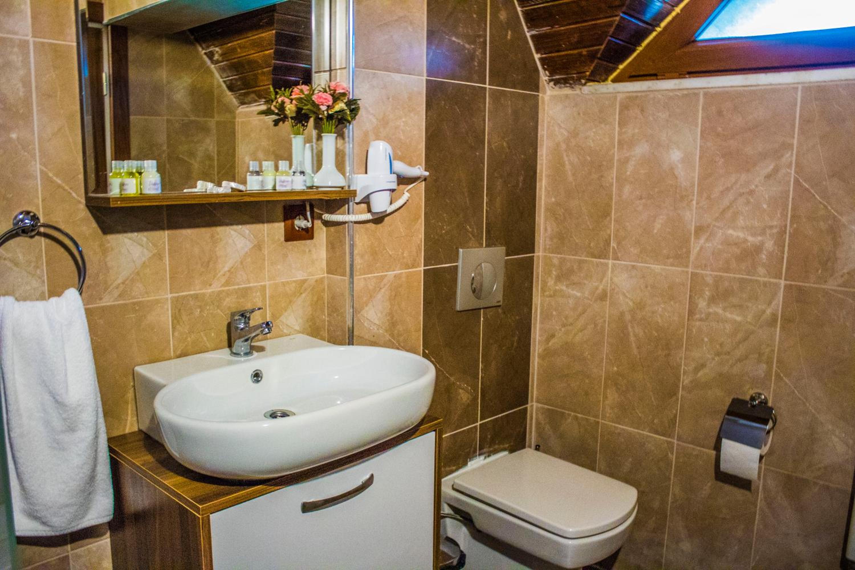 Triple Room - Photo 6