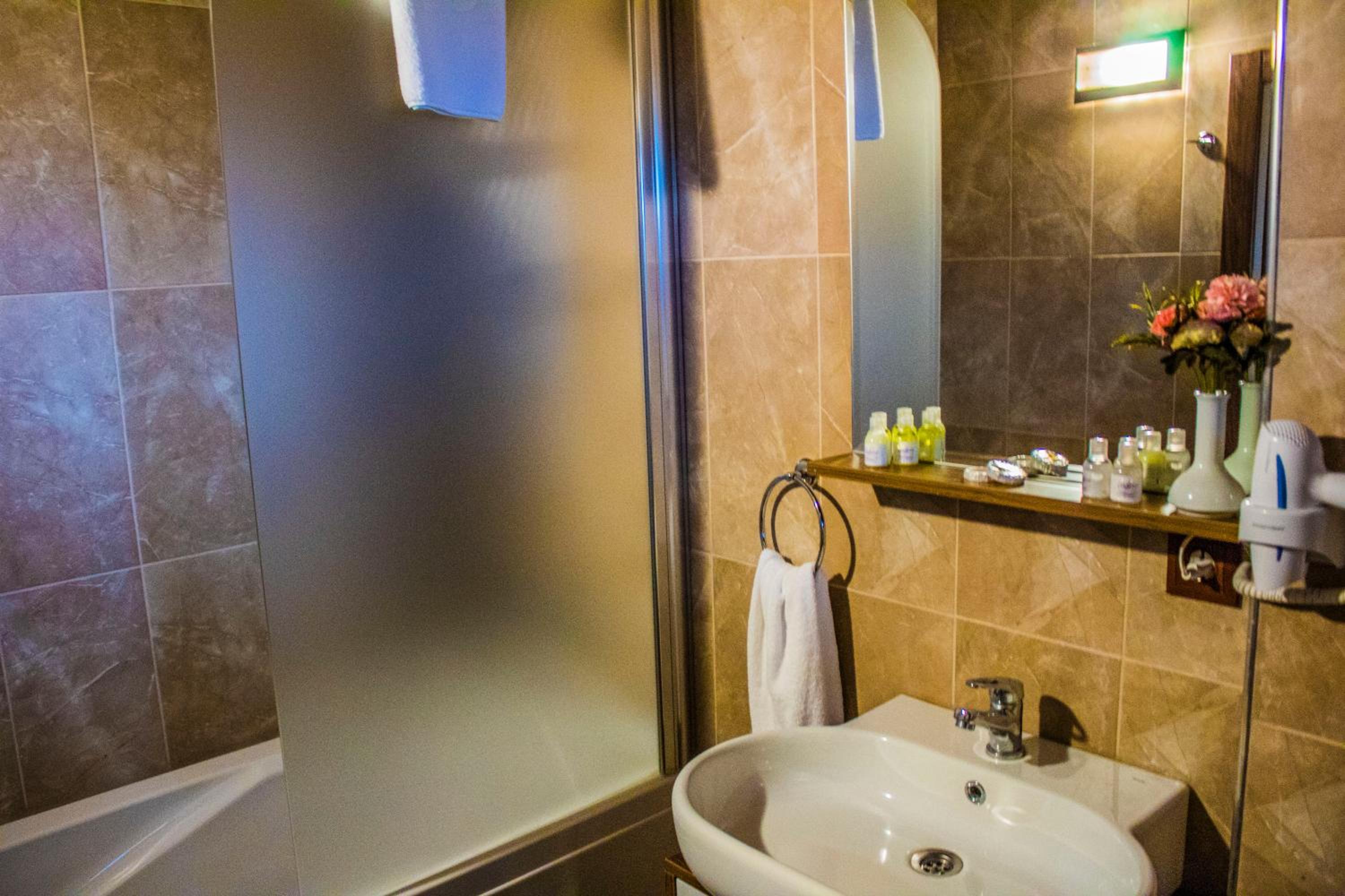 Family Suite - Photo 15