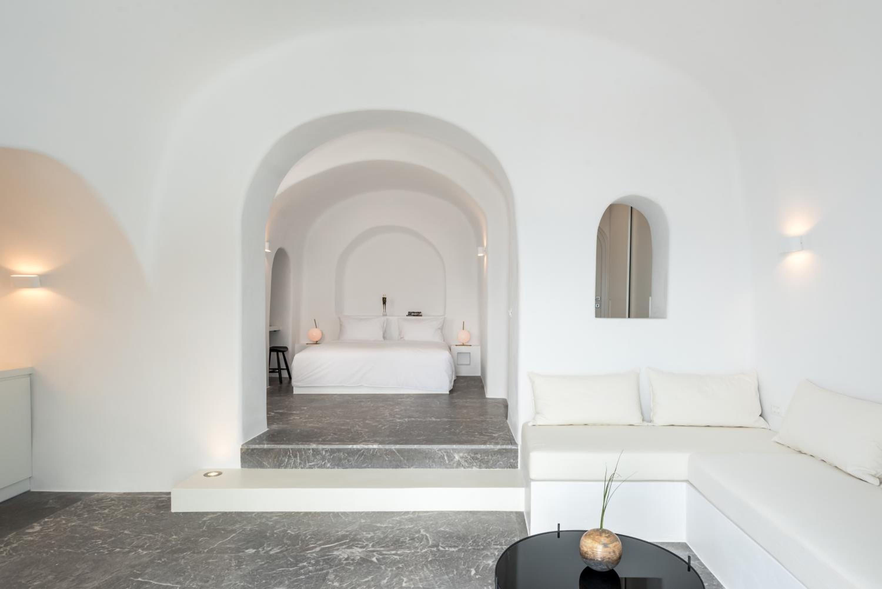 Olive Tree Suite with Plunge Pool and Caldera View