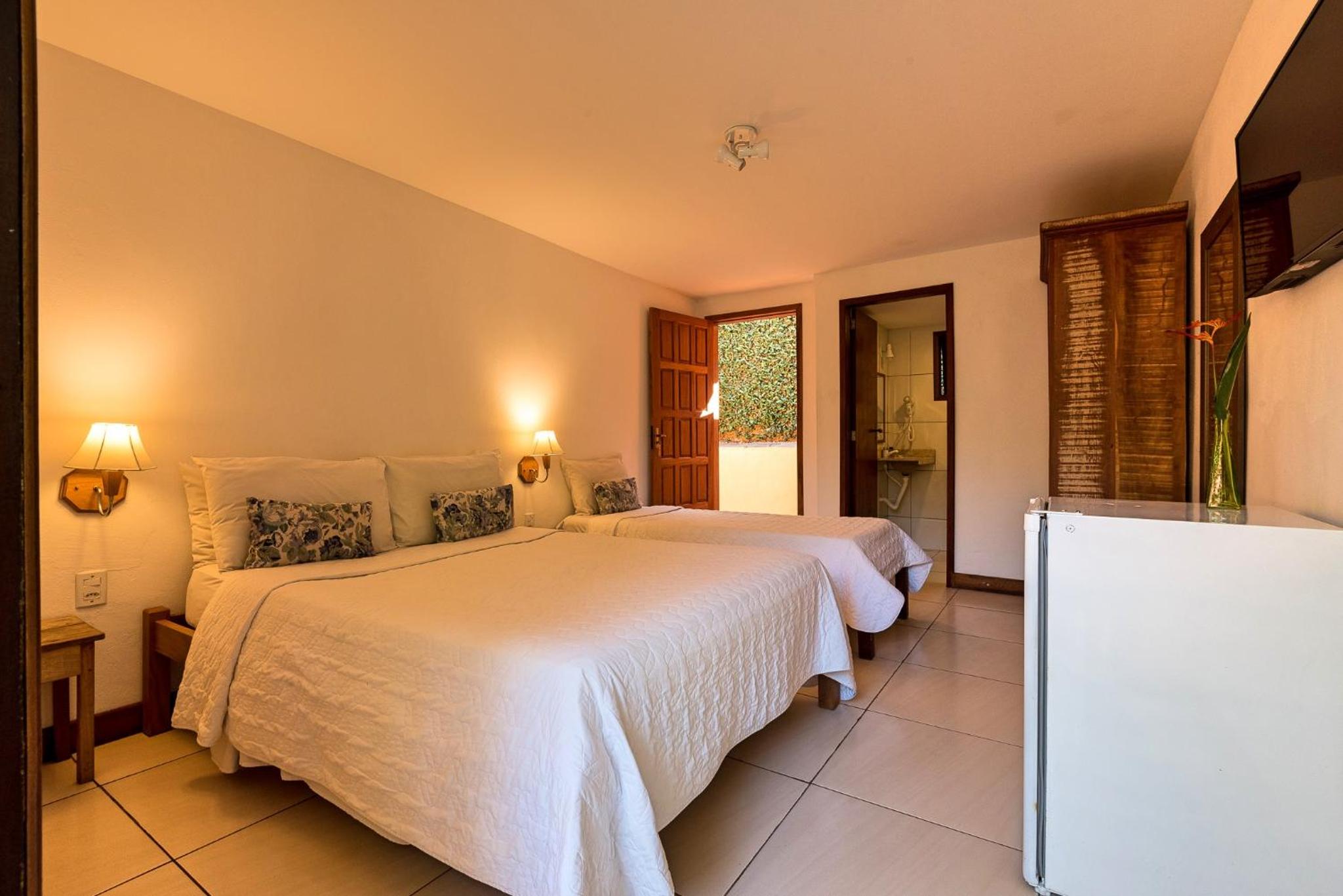 Triple Room with Balcony - Photo 2
