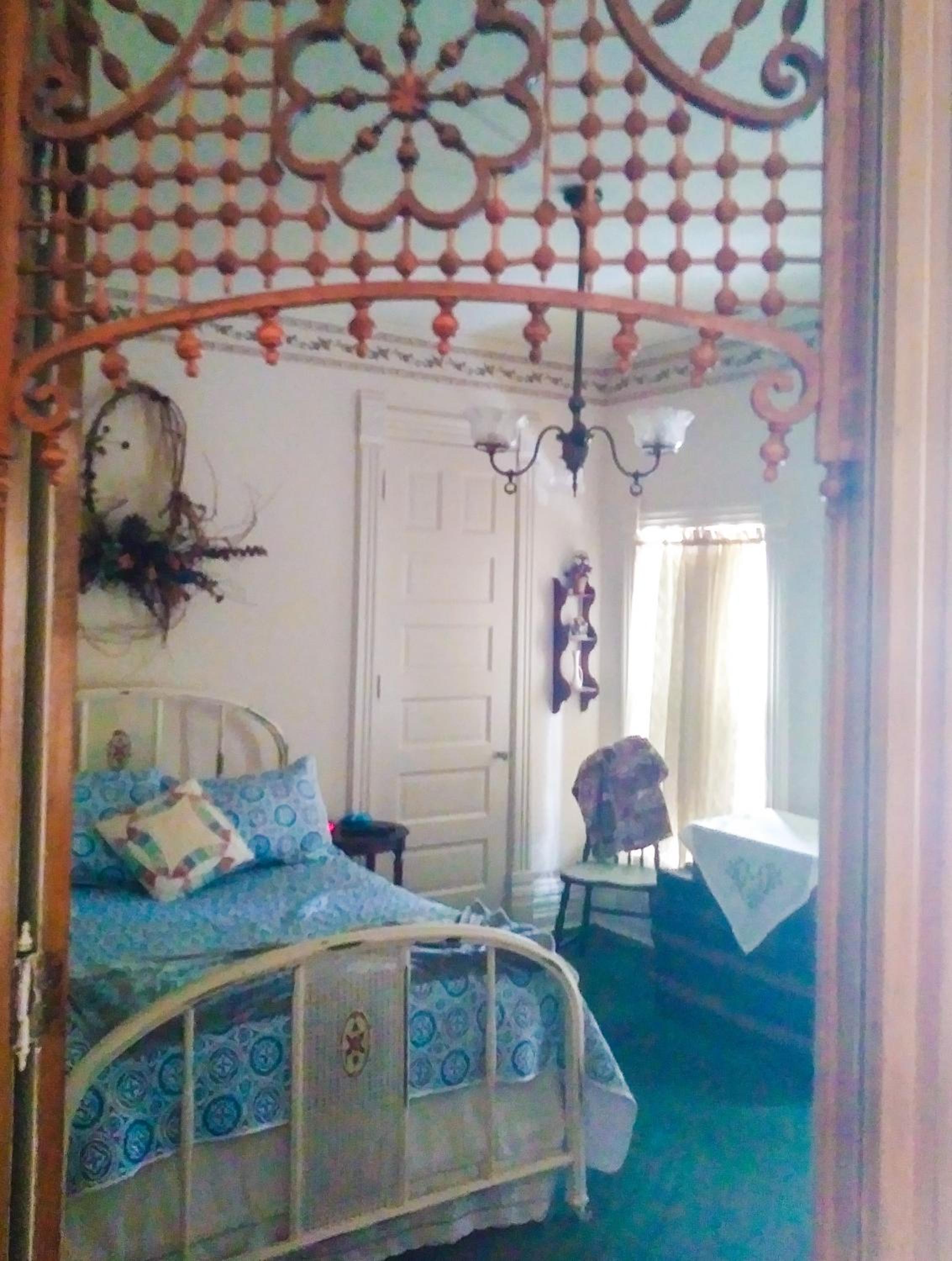 Standard Double Room with Shared Bathroom photo 1