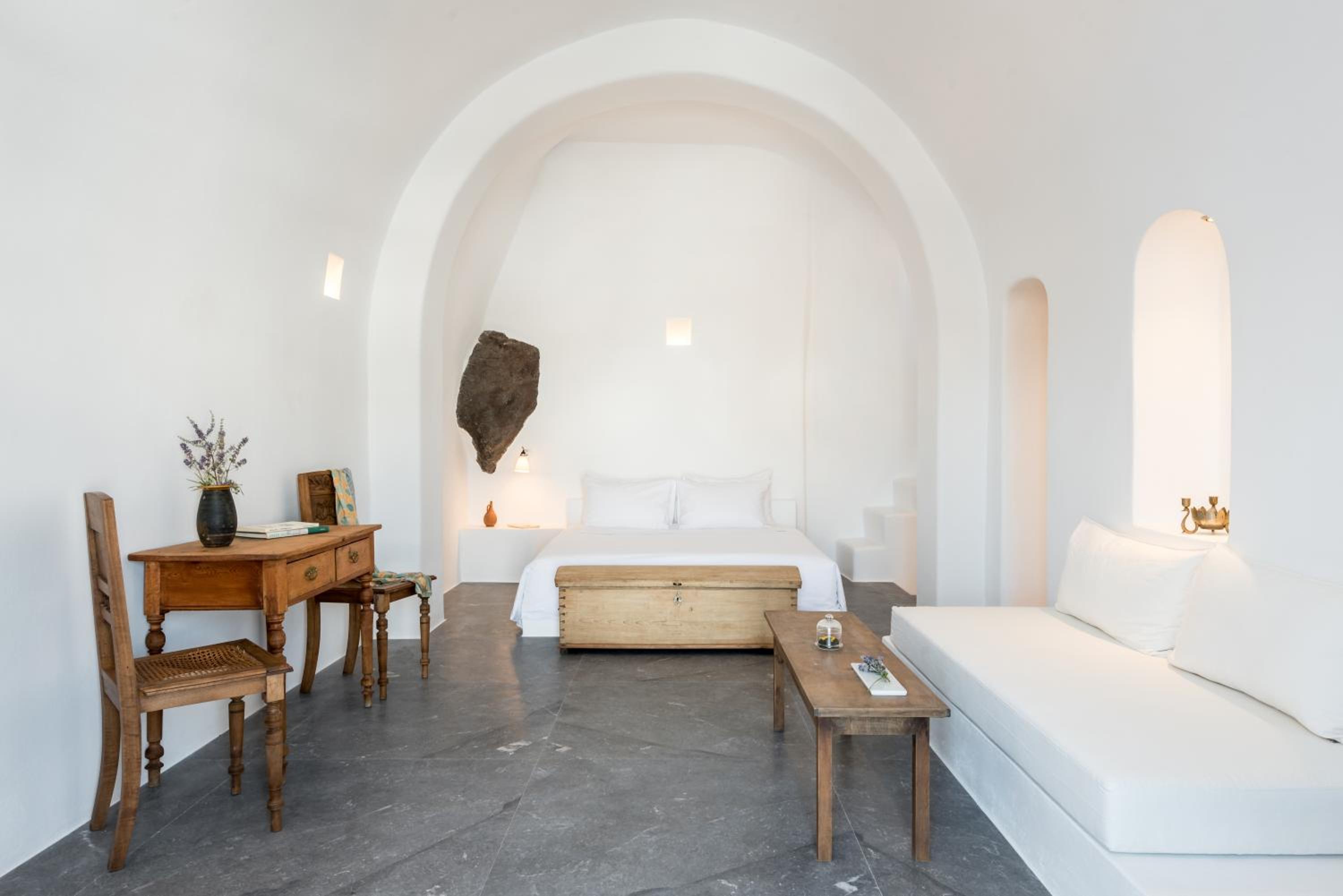 Elegant Suite with Plunge Pool and Caldera View