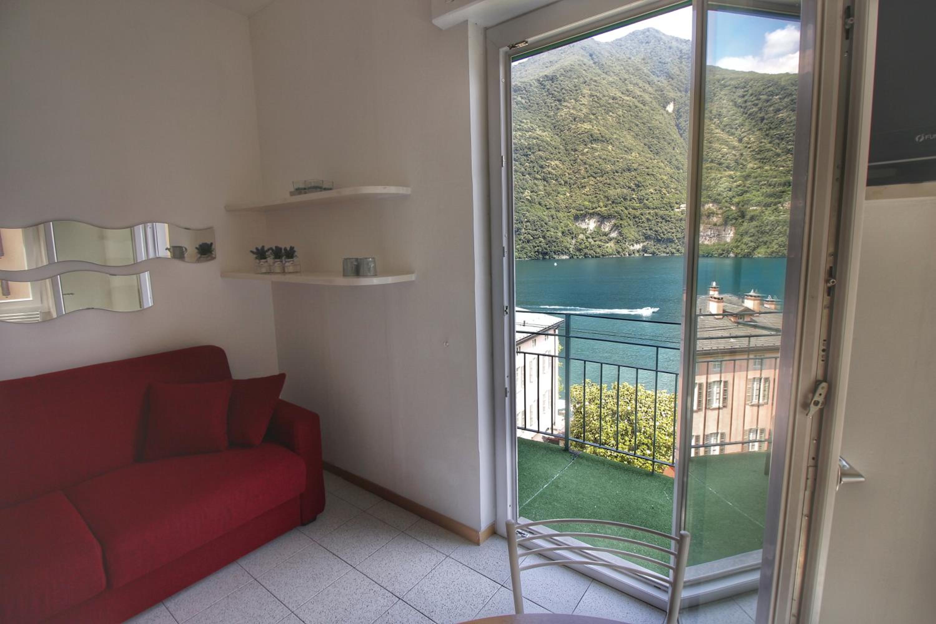 1 Apartment with Lake View and Terrace - Separate Building photo 2