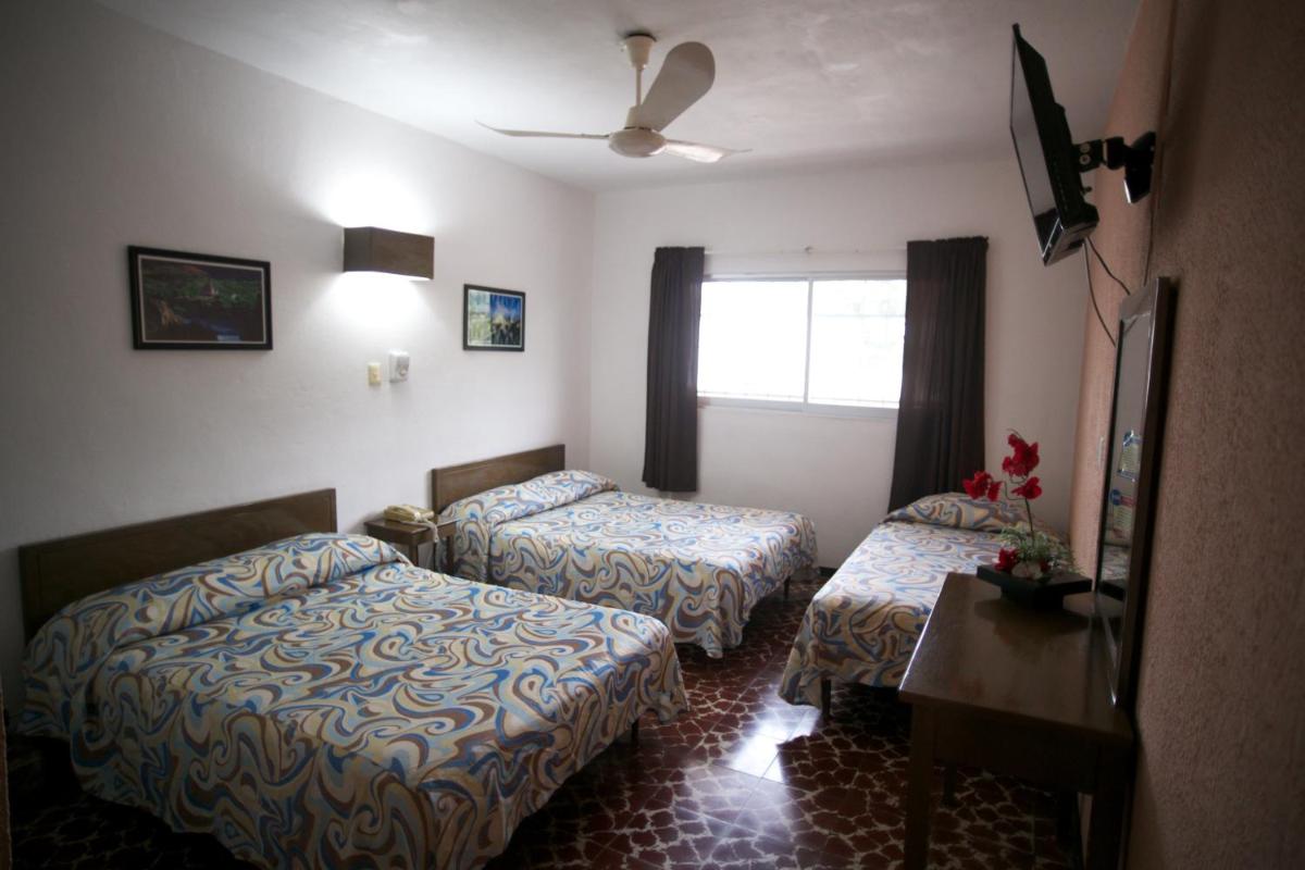 Economy Triple Room photo 1
