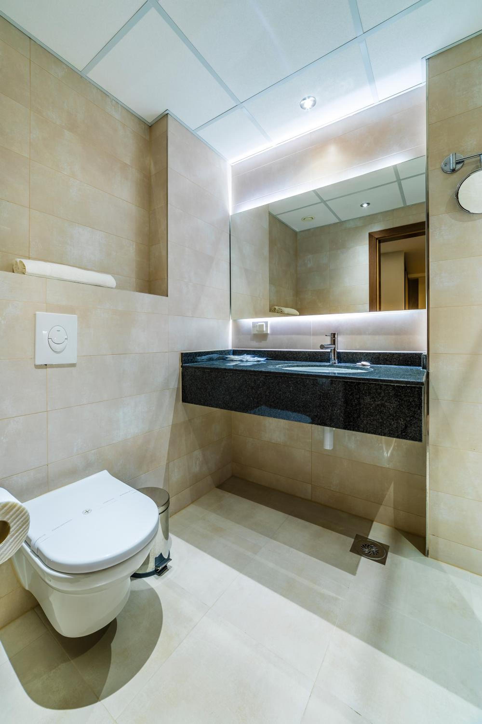 Deluxe Double Room - Photo 8