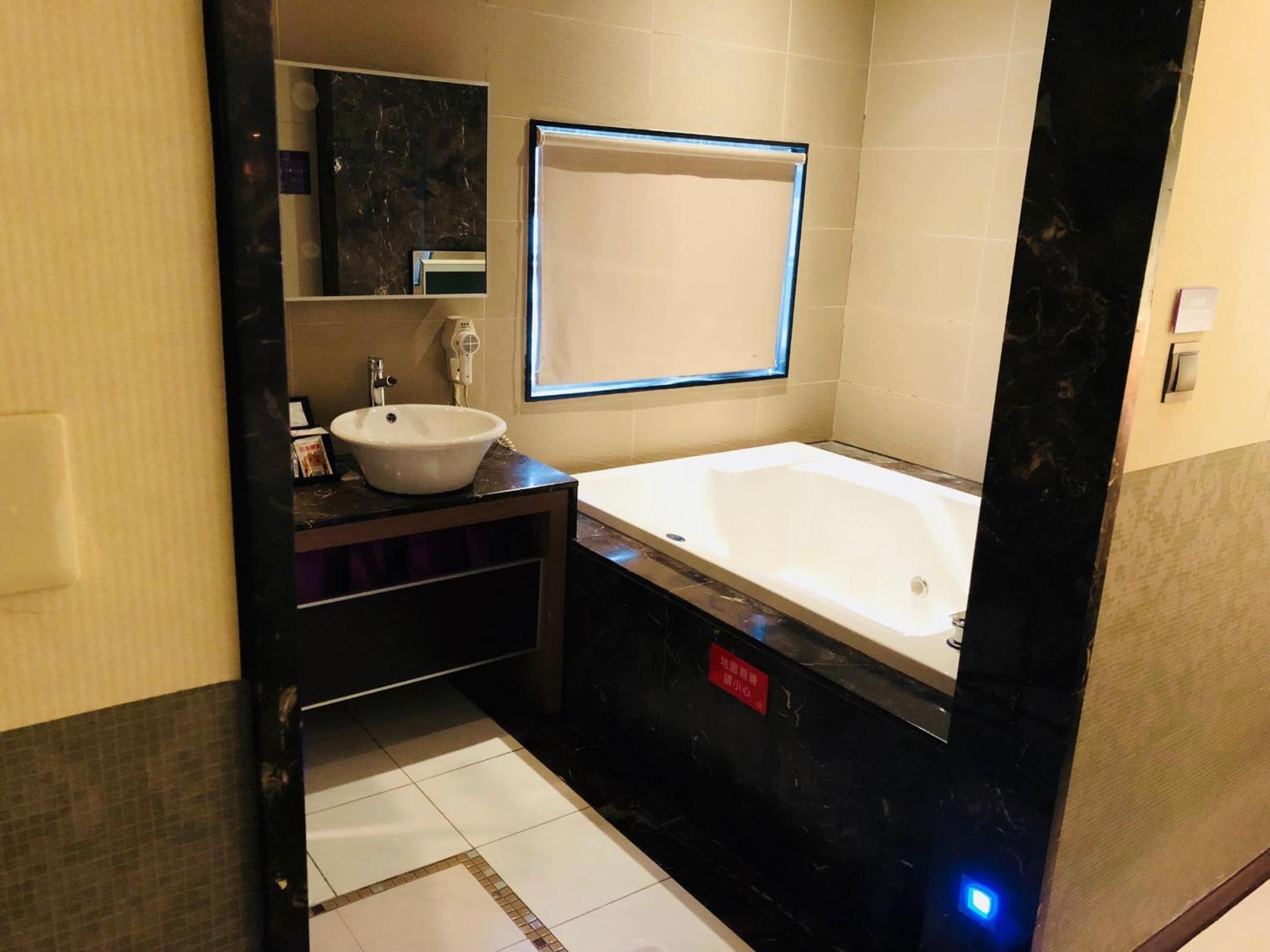 Business Double Room - No Private Parking photo 2
