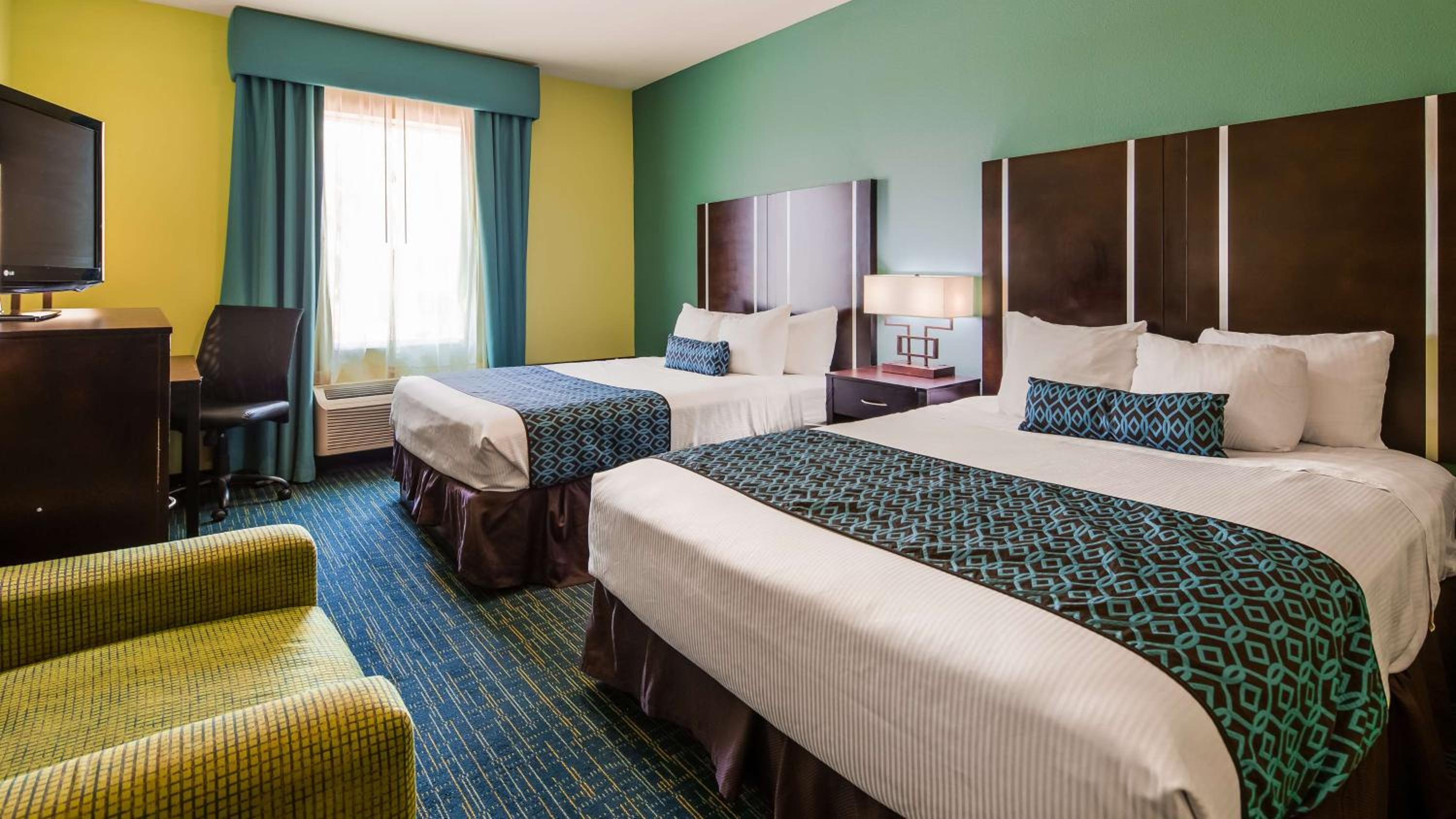 Best Western Plus Carrizo Springs Inn & Suites