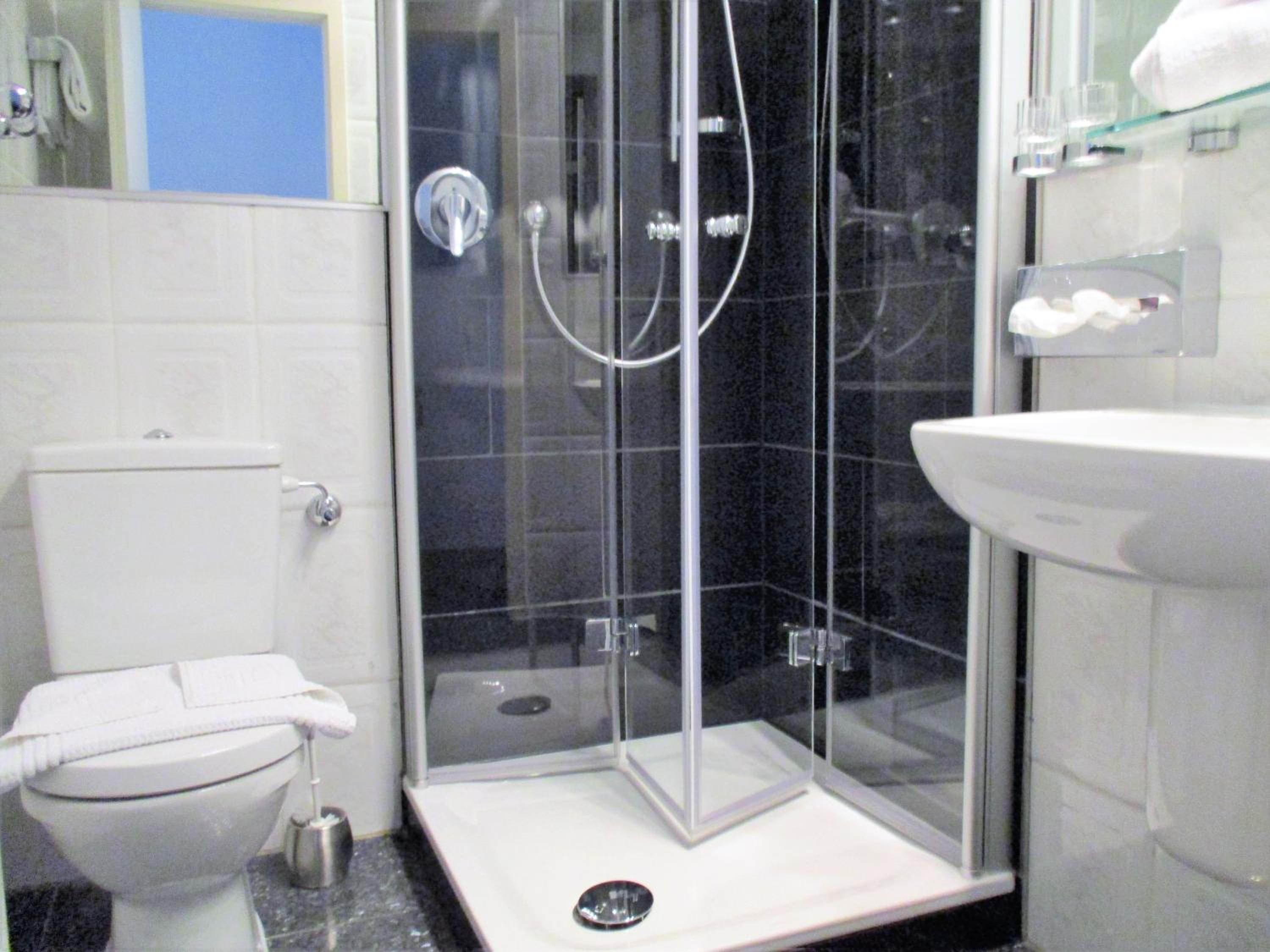 Budget Single Room photo 3