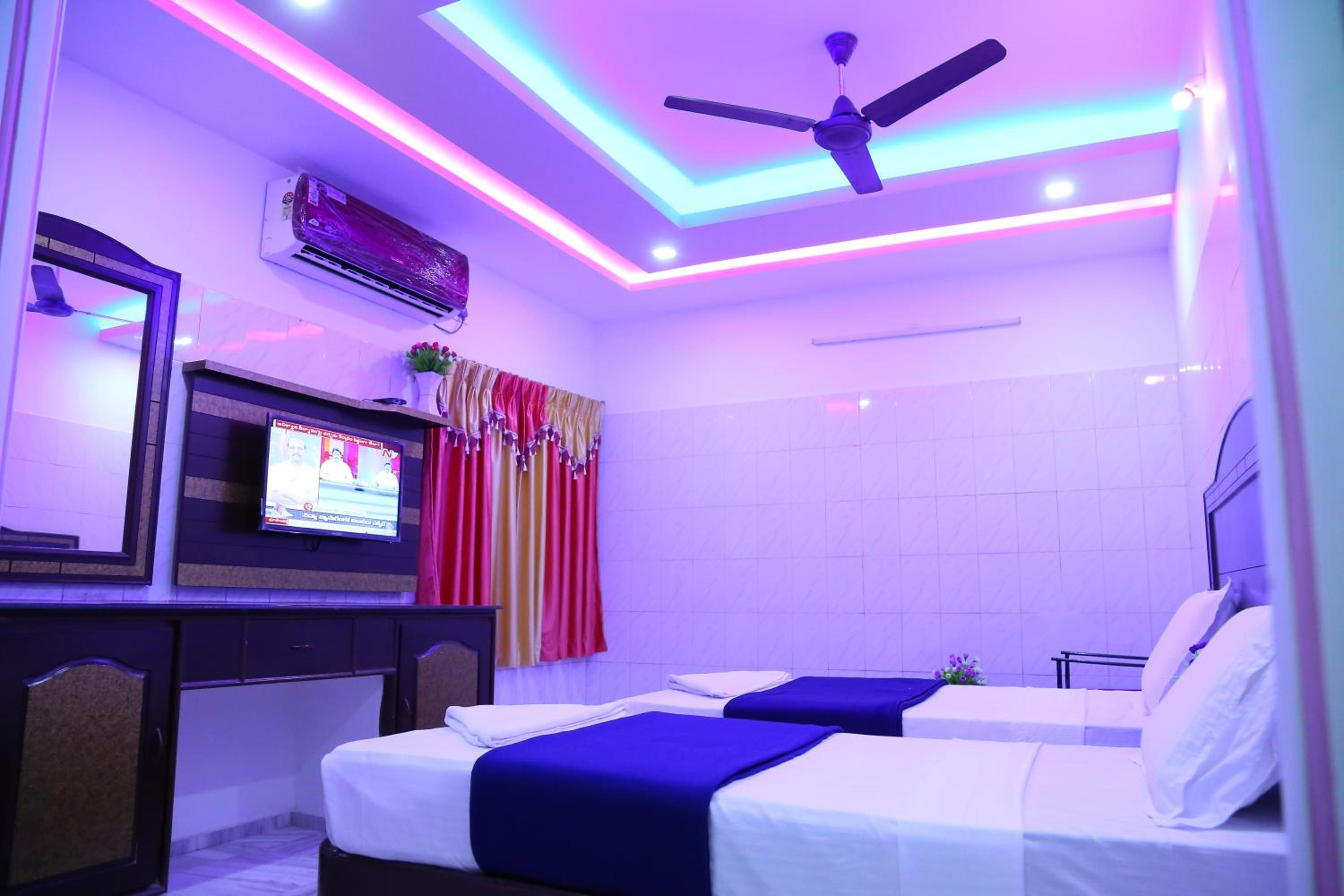 Deluxe Double Or Twin Room photo 3
