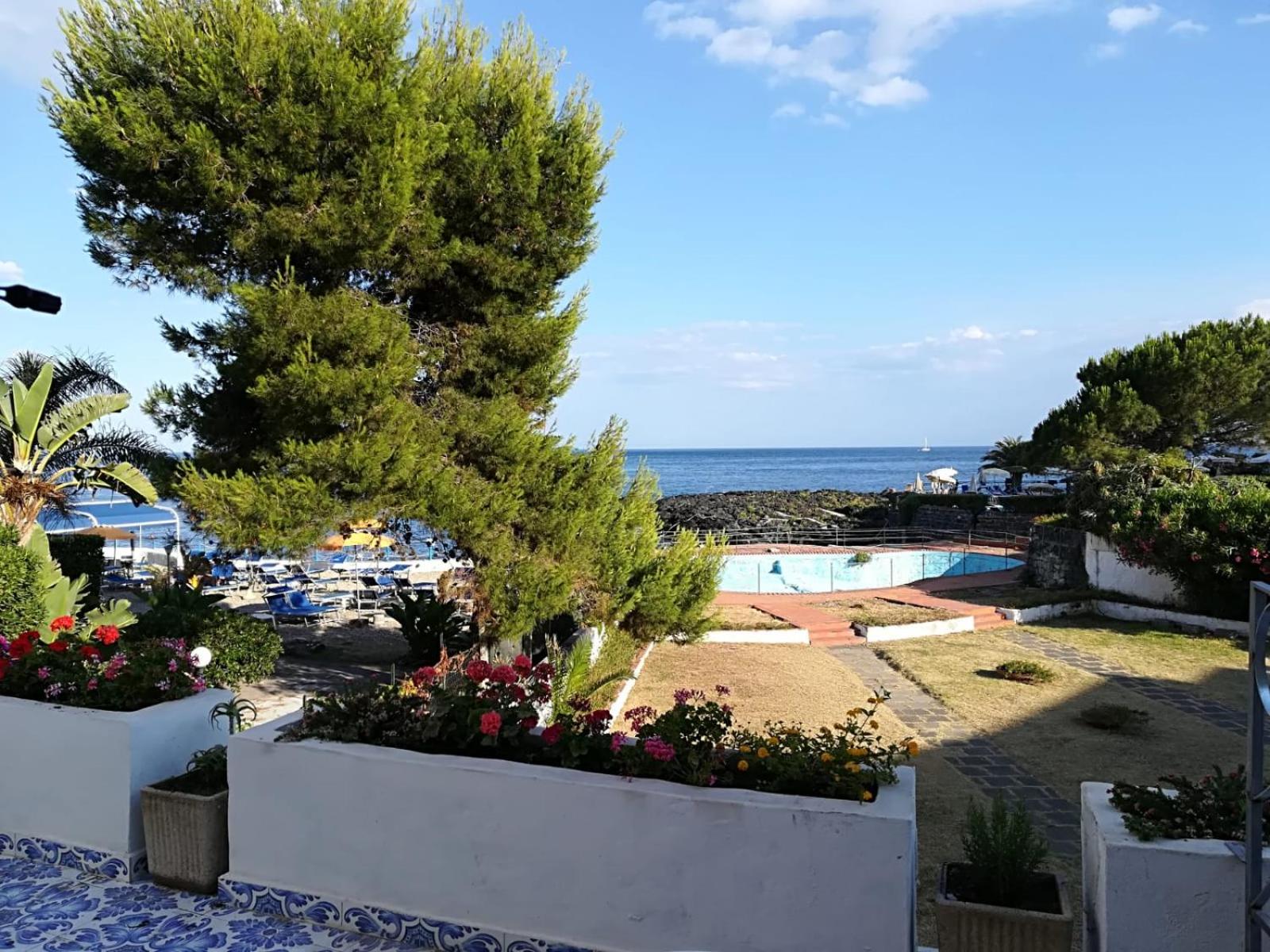 Quadruple Room with Sea View photo 2