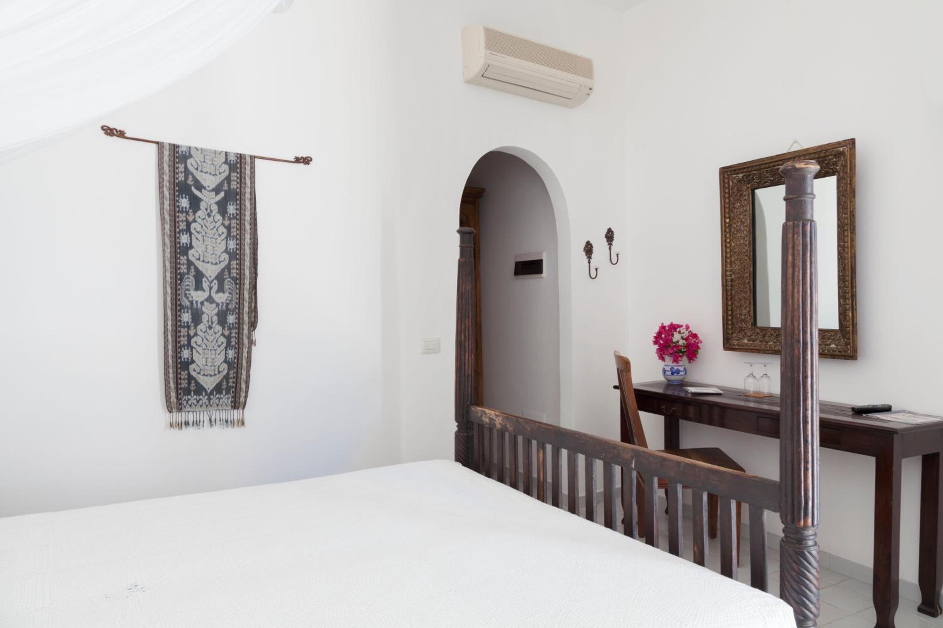 Standard Double Room - Photo 12