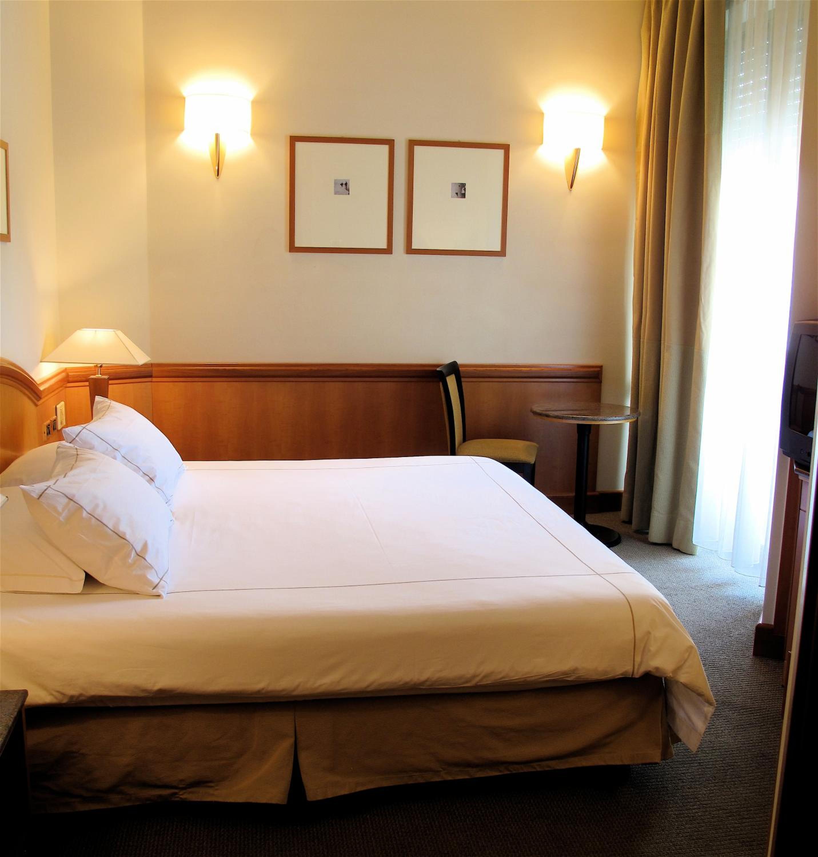 Superior Double Room - Photo 8