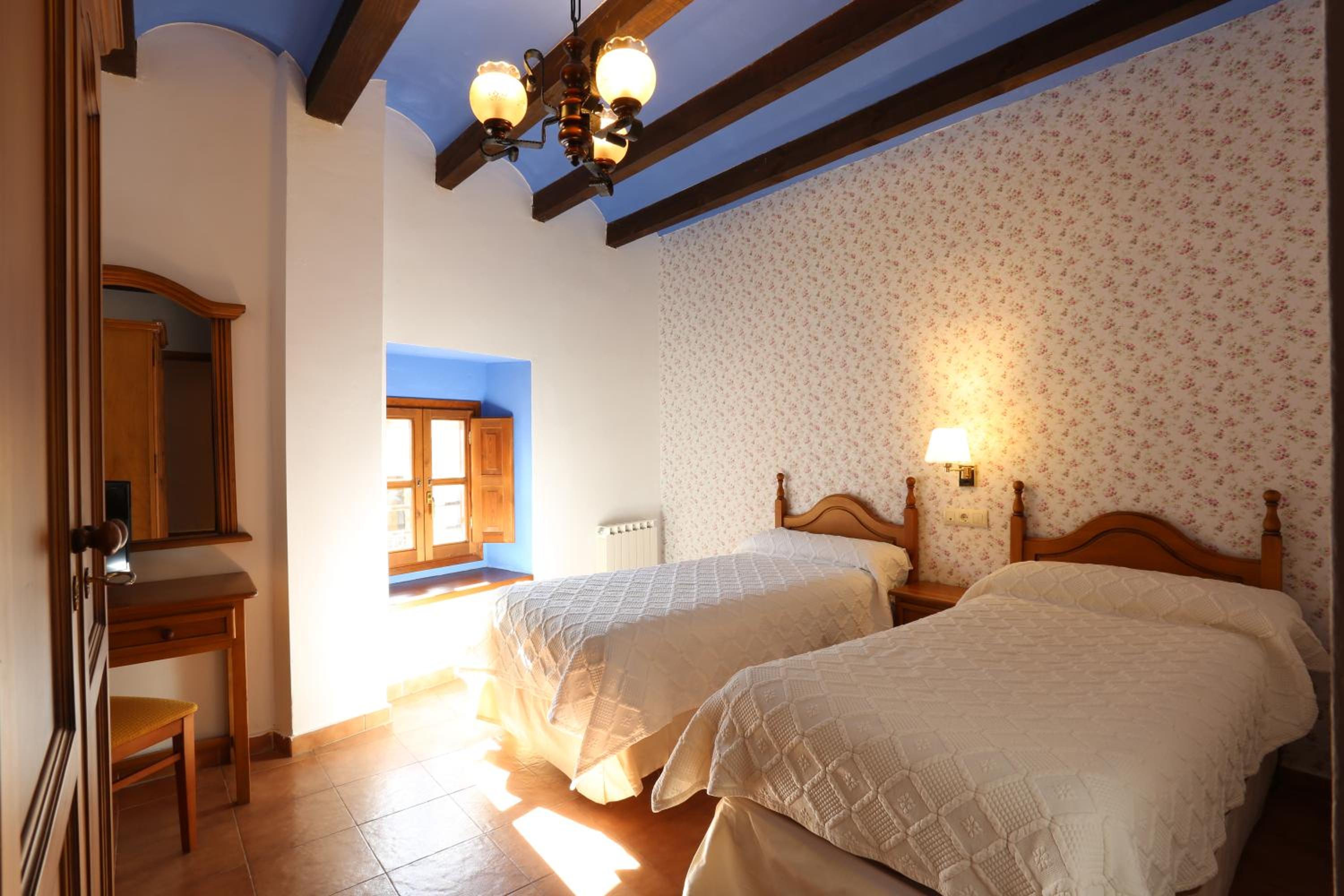Habitación Estándar con Dos Camas Individuales