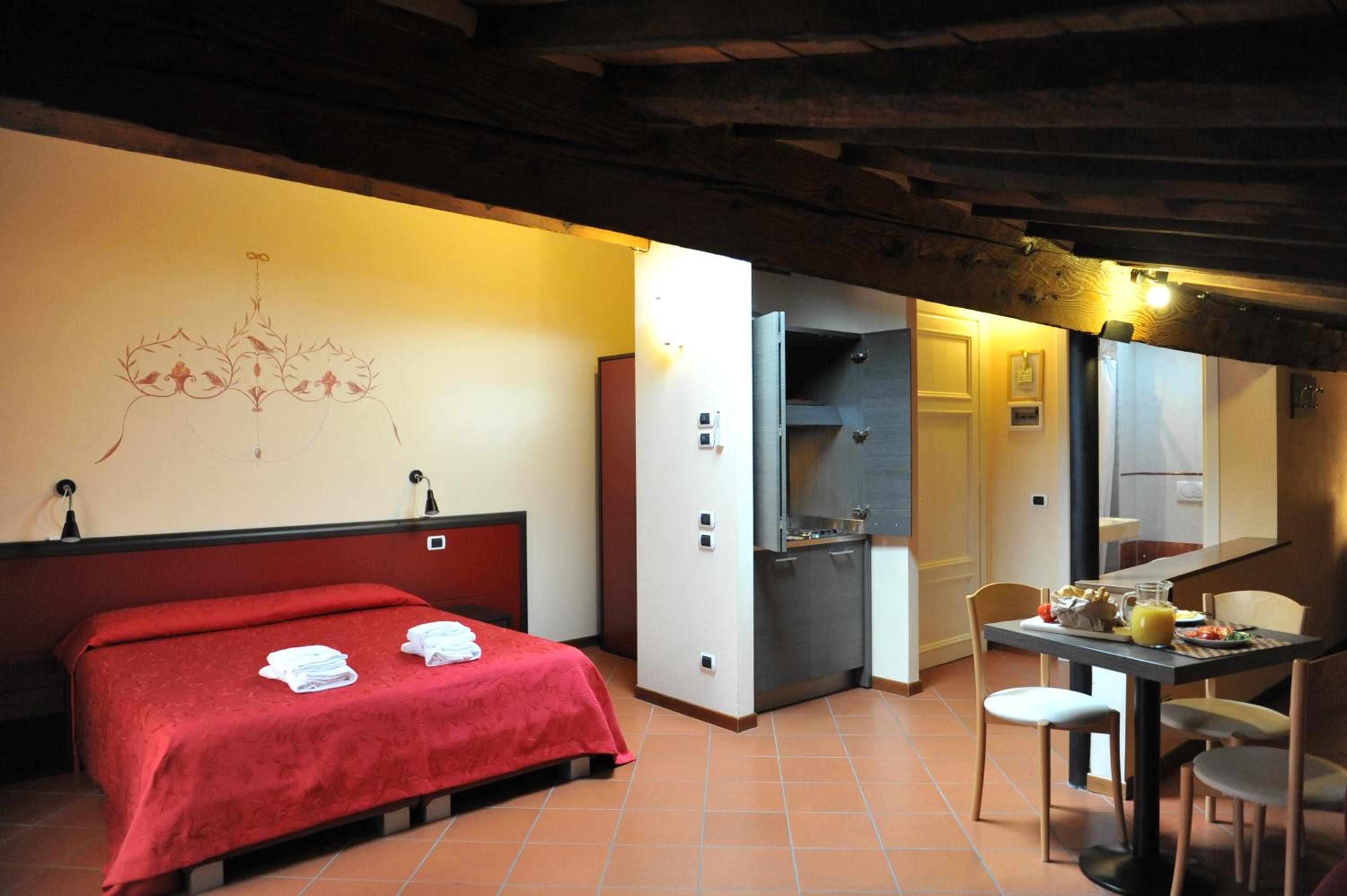 Quadruple Room - Photo 7