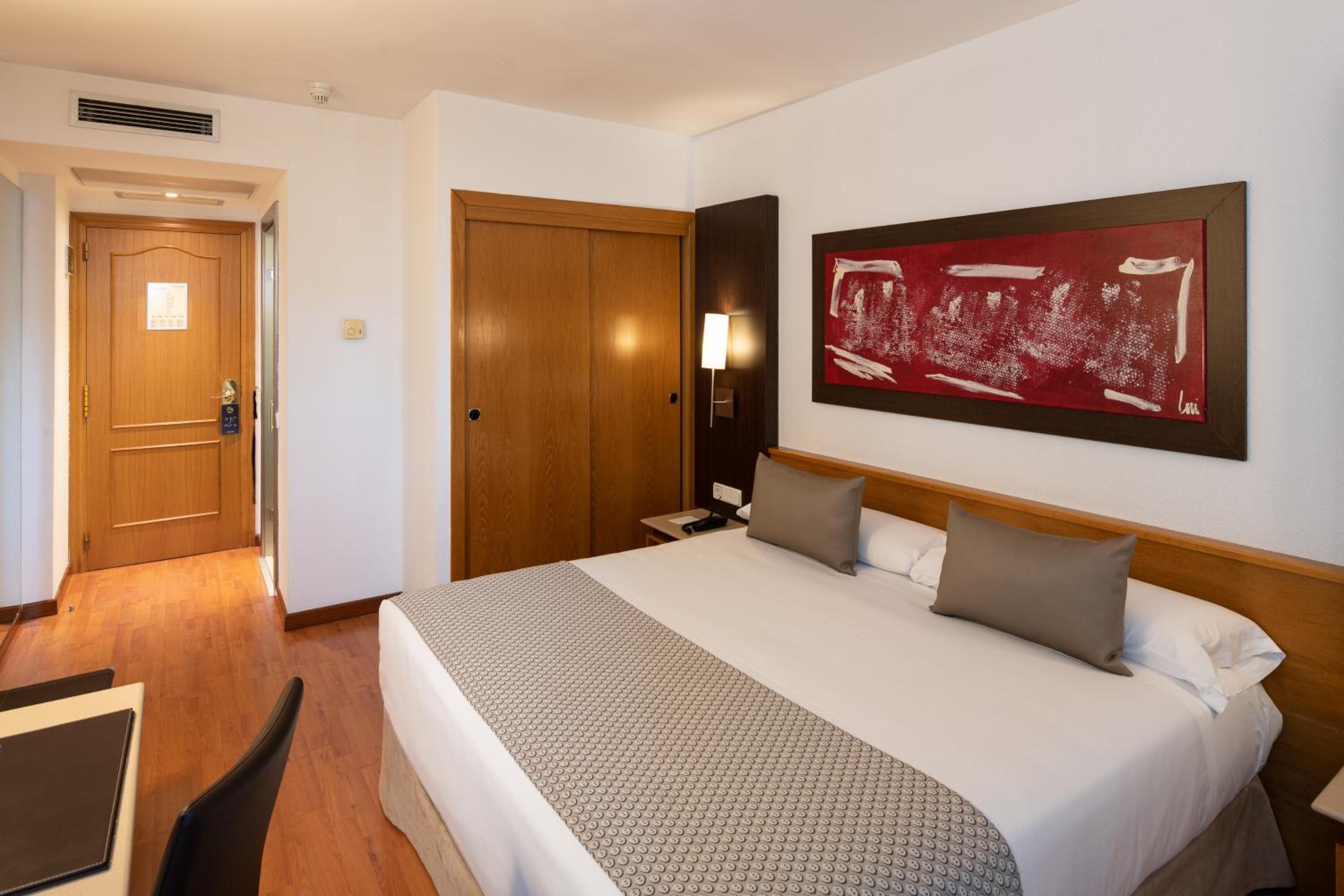 Double Room - Photo 4