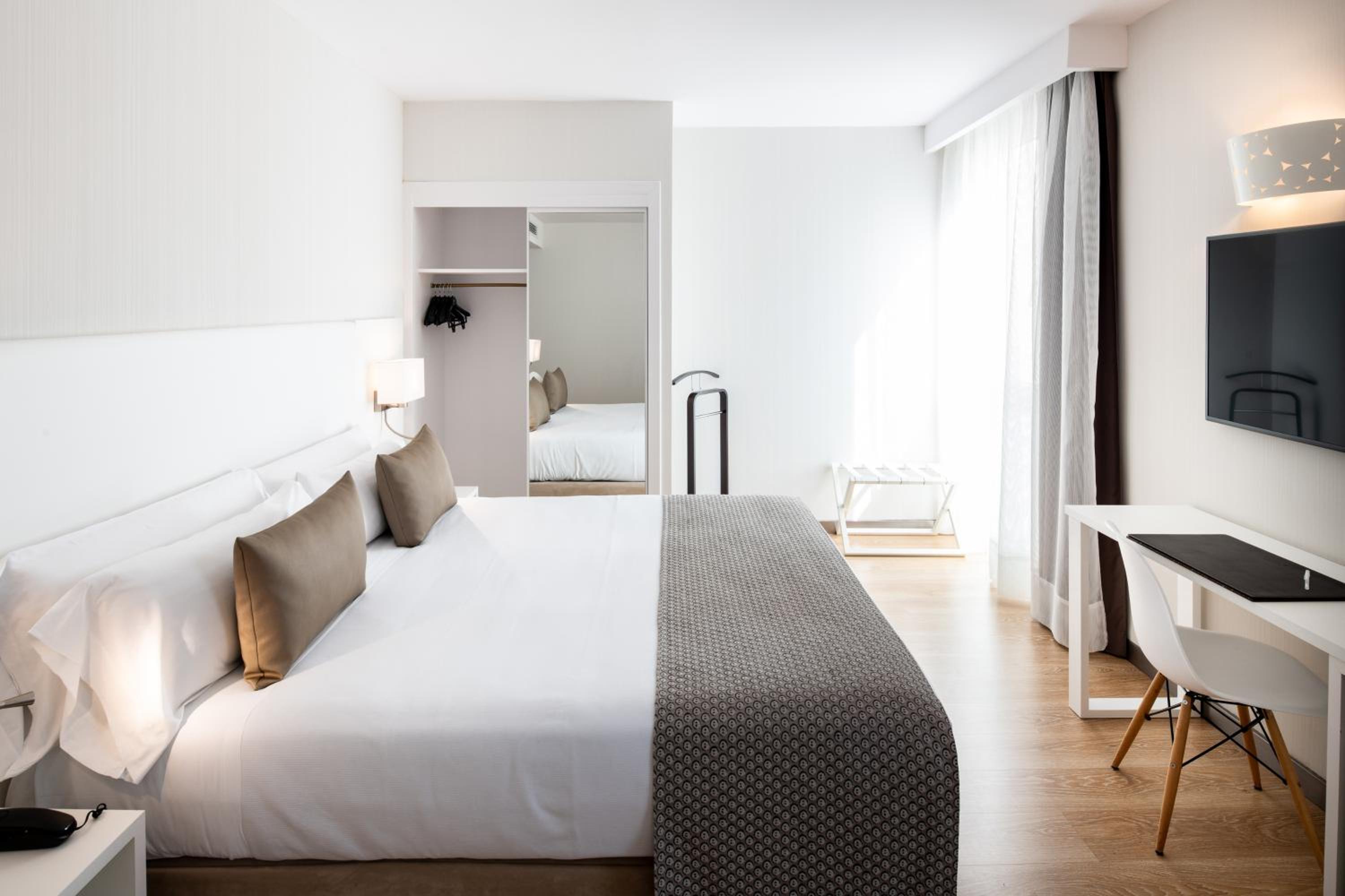 Superior Double Room - Photo 4