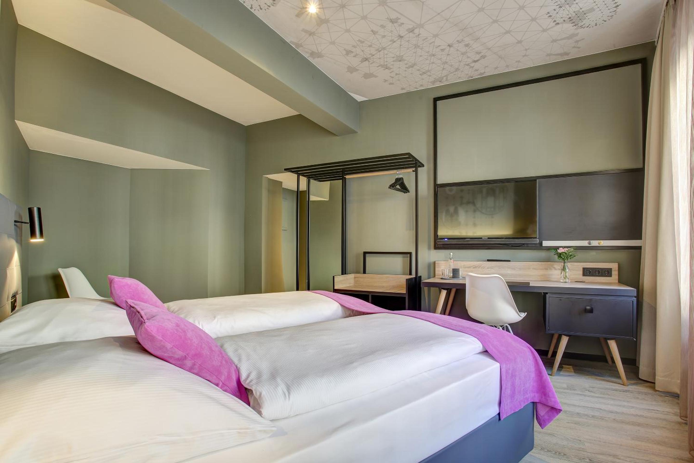 Standard Room, 1 Double Bed - Photo 1