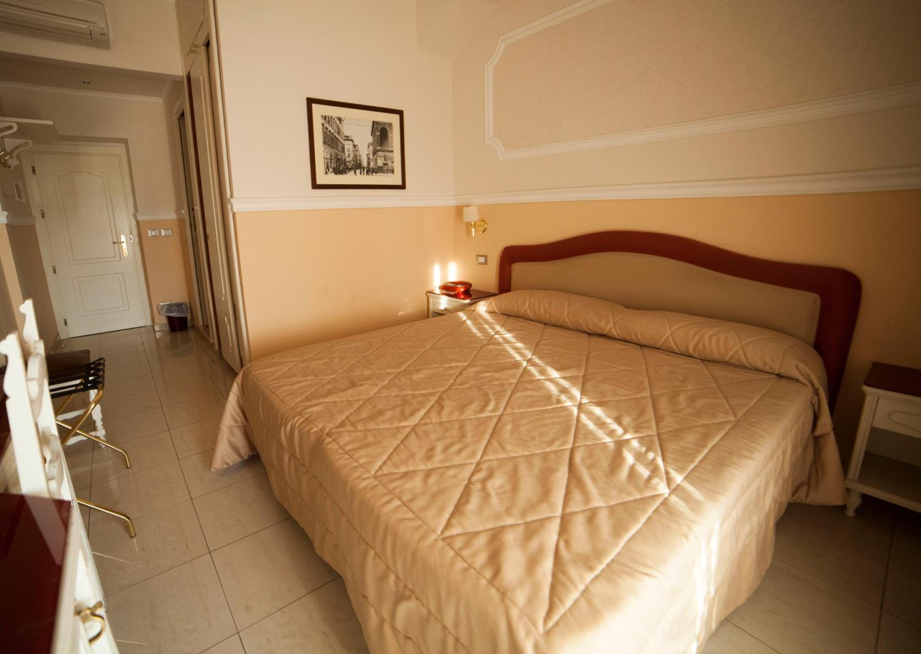 Double or Twin Room - Photo 1