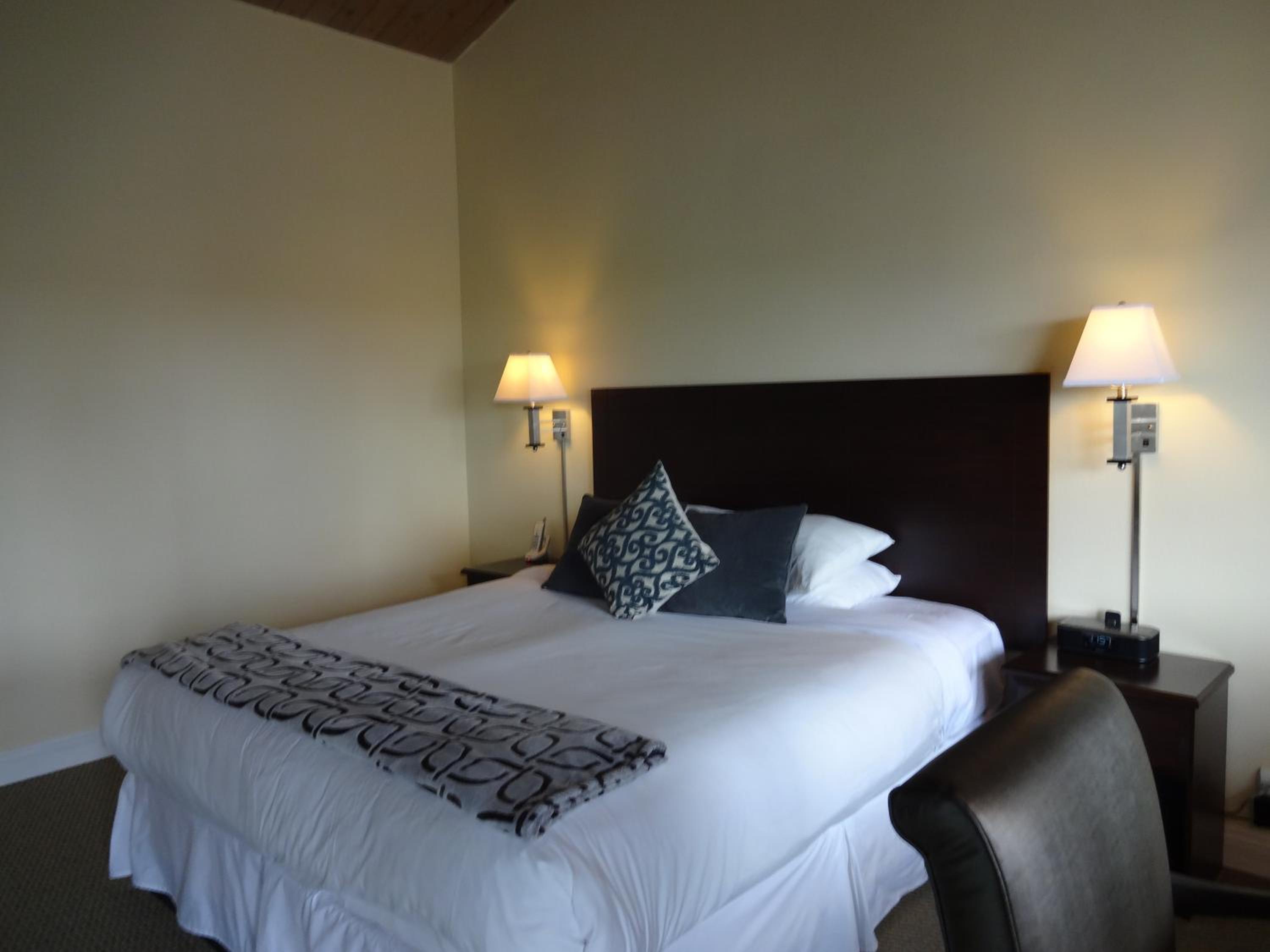 Deluxe King Room photo 1