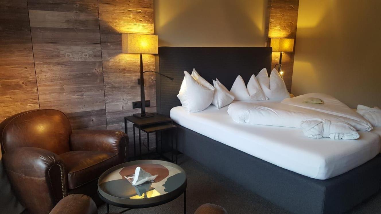 Double Room with Mountain View - Photo 3