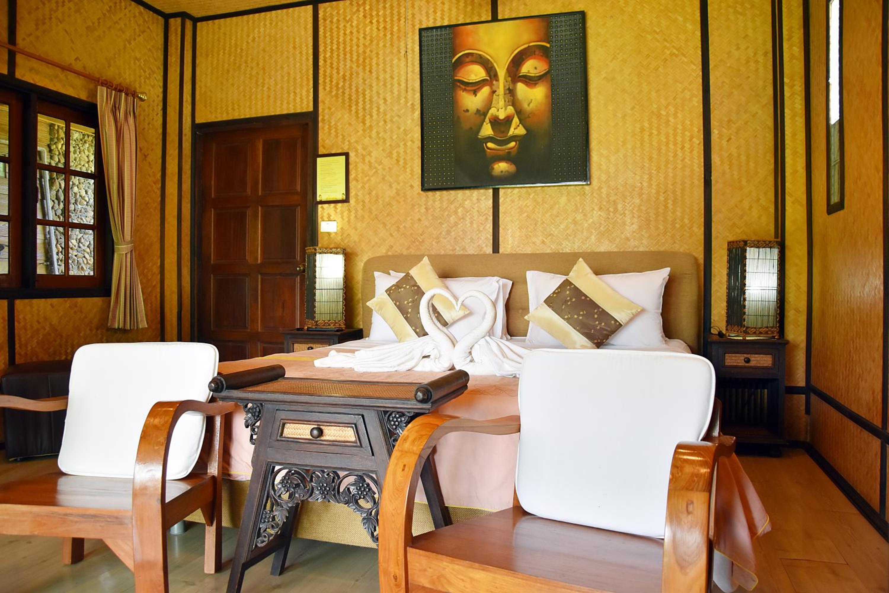 Deluxe Bungalow - Photo 3