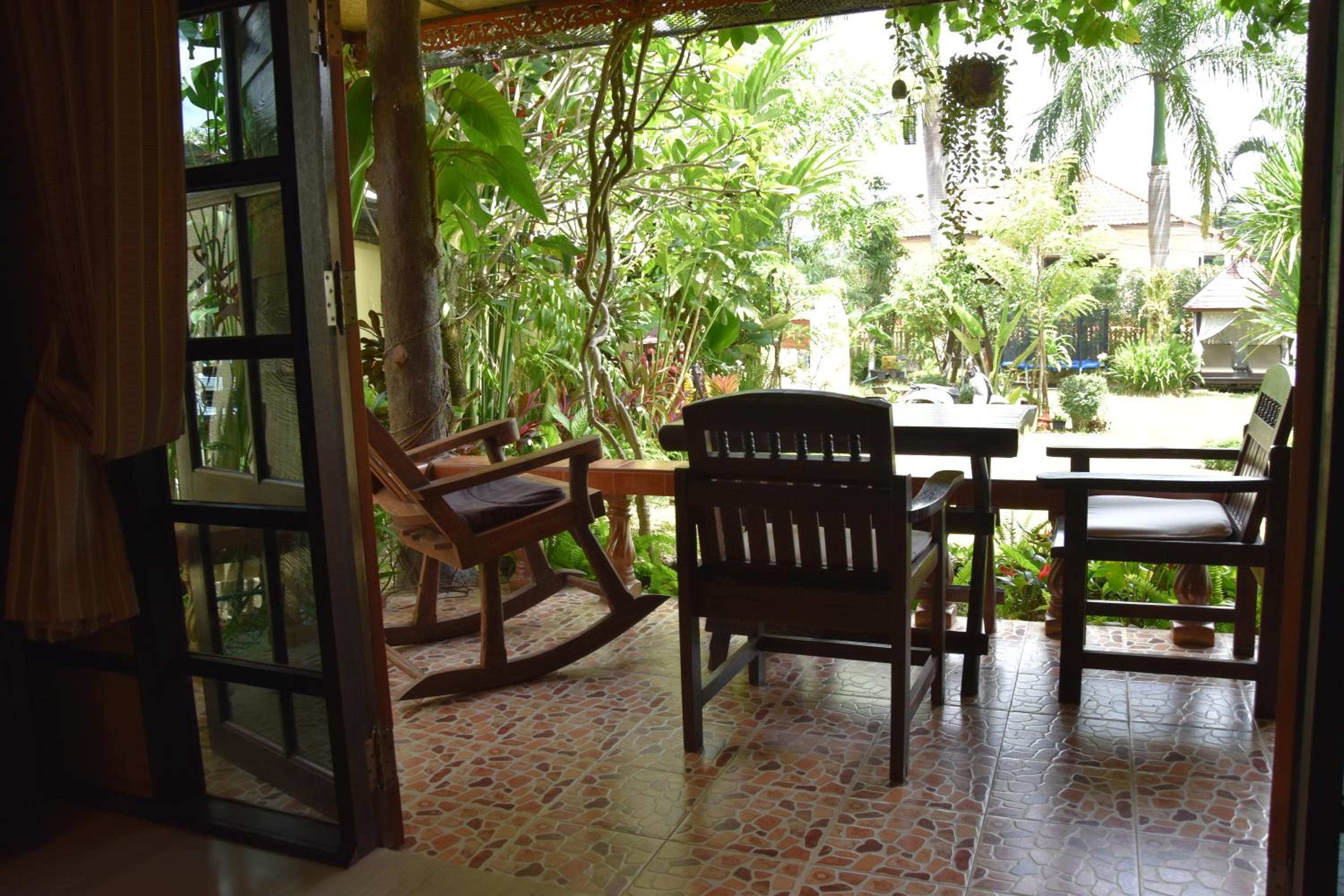 Deluxe Bungalow - Photo 8