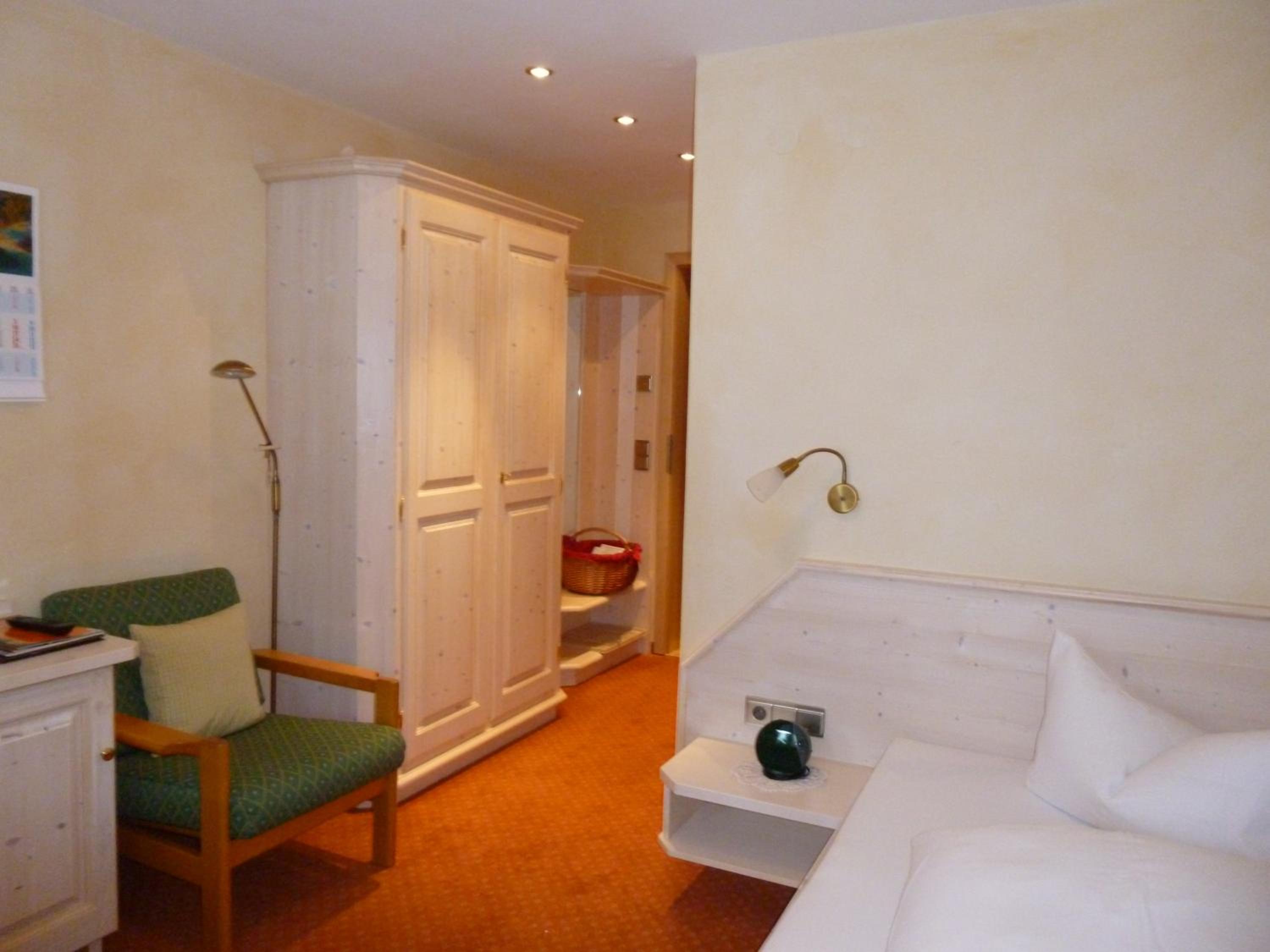 Single Room photo 2