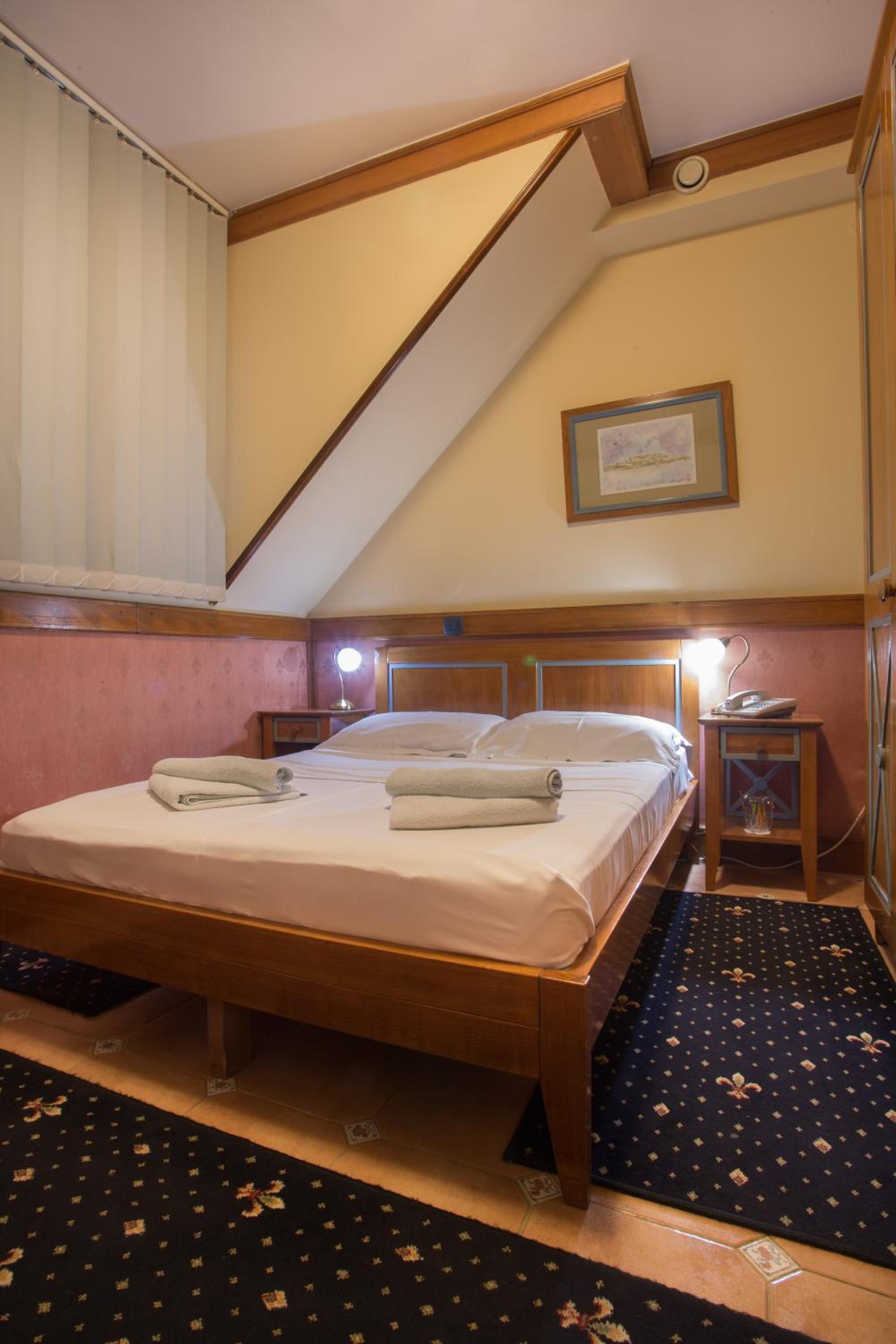 Economy Double Room - Photo 2