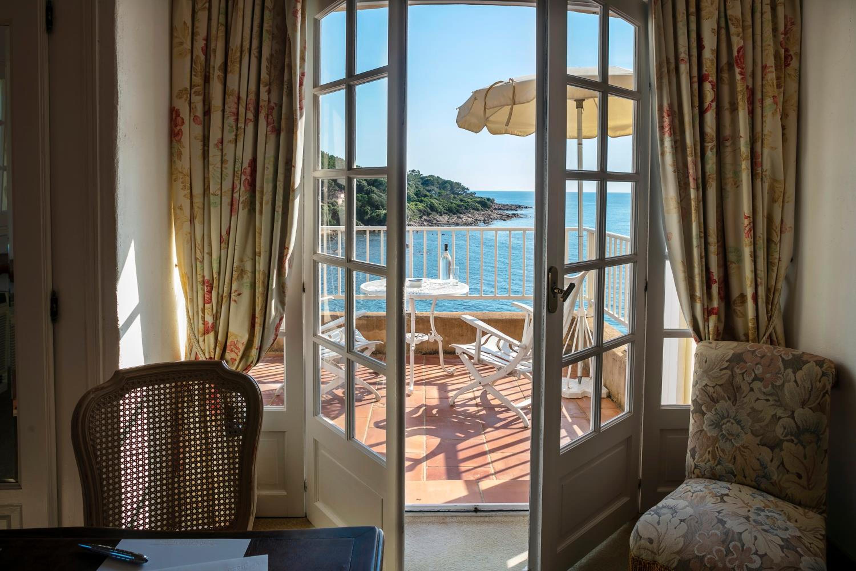 Standard Double or Twin Room with Terrace and Sea View photo 1