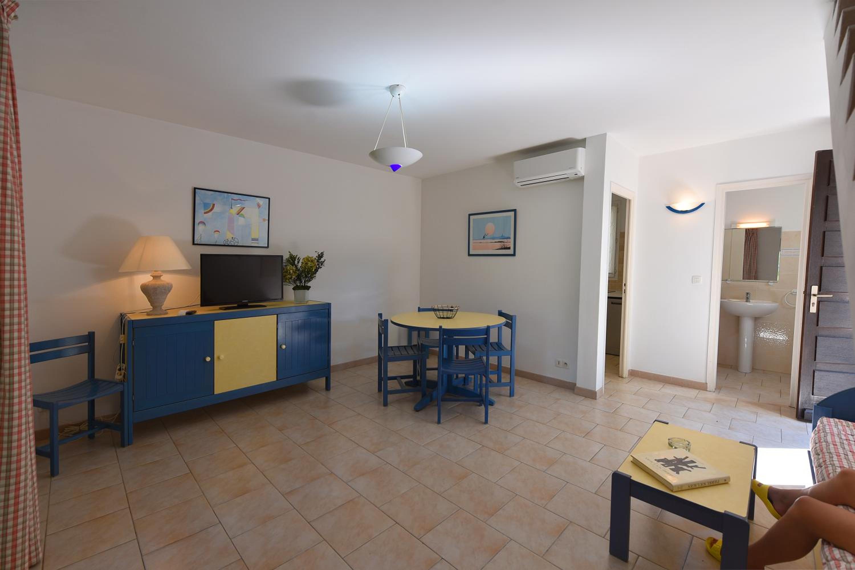 Two-Bedroom Apartment with Terrace photo 3