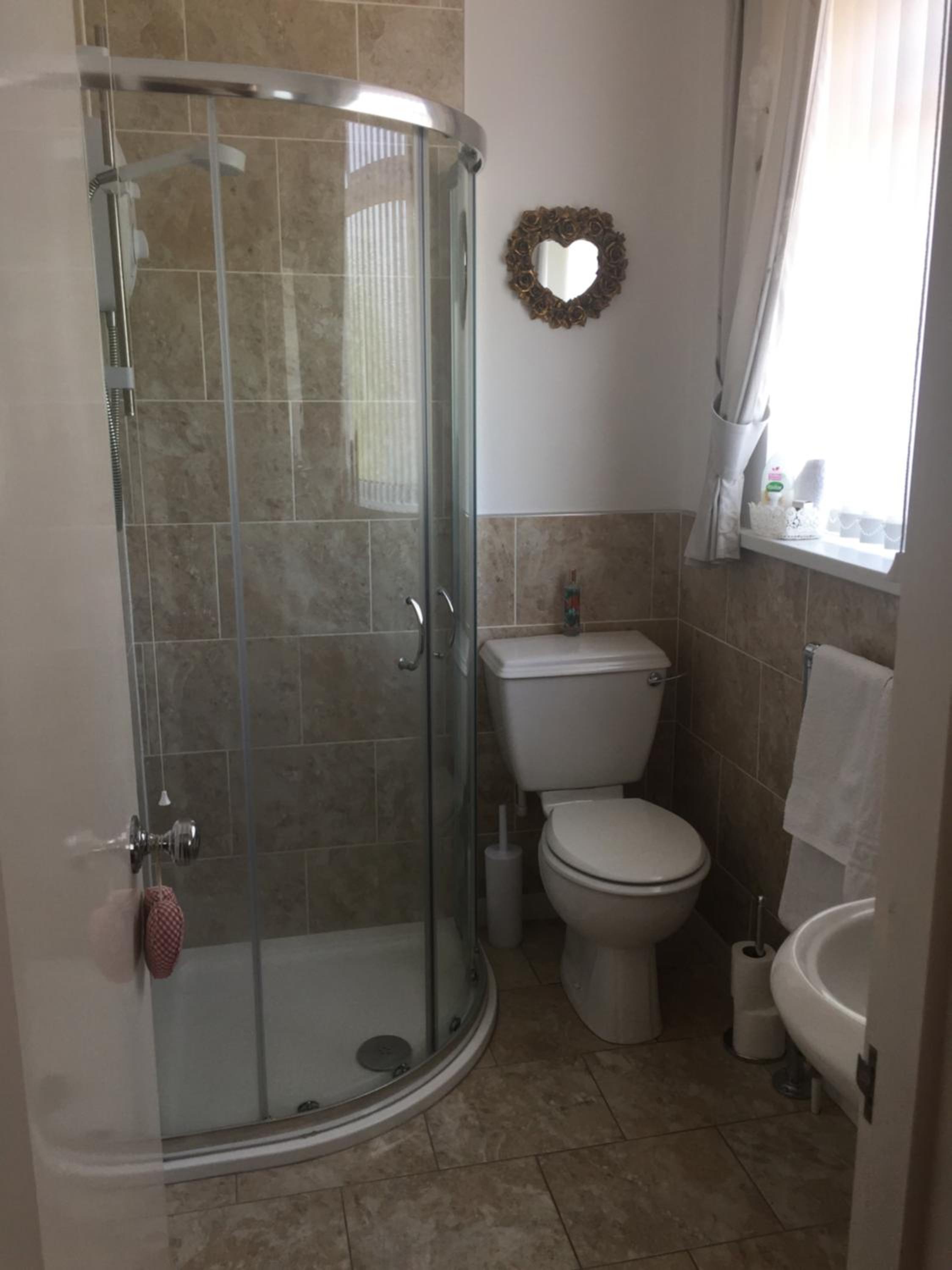 Double Room with Private Bathroom photo 3