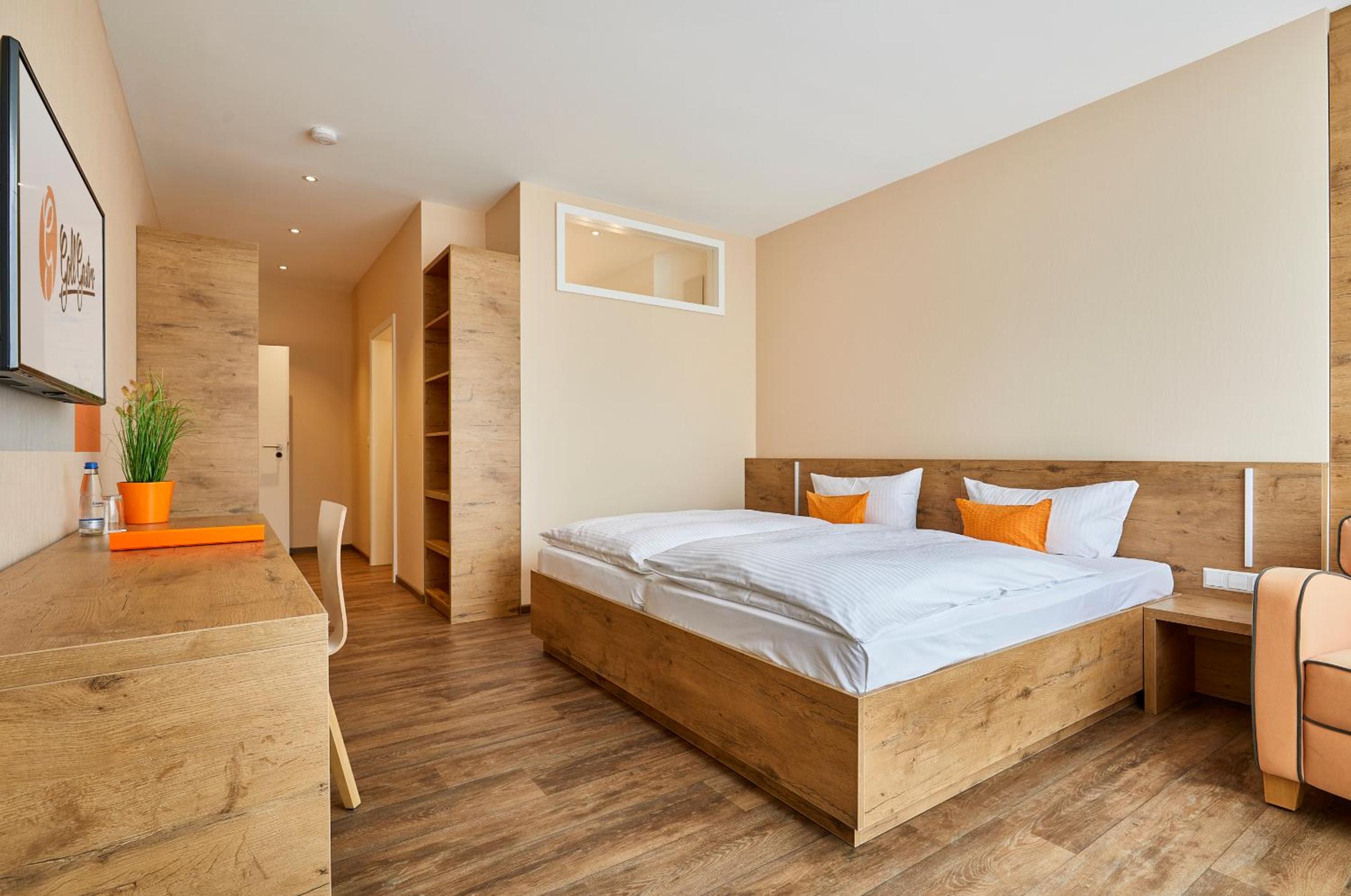 Double Room - Photo 4