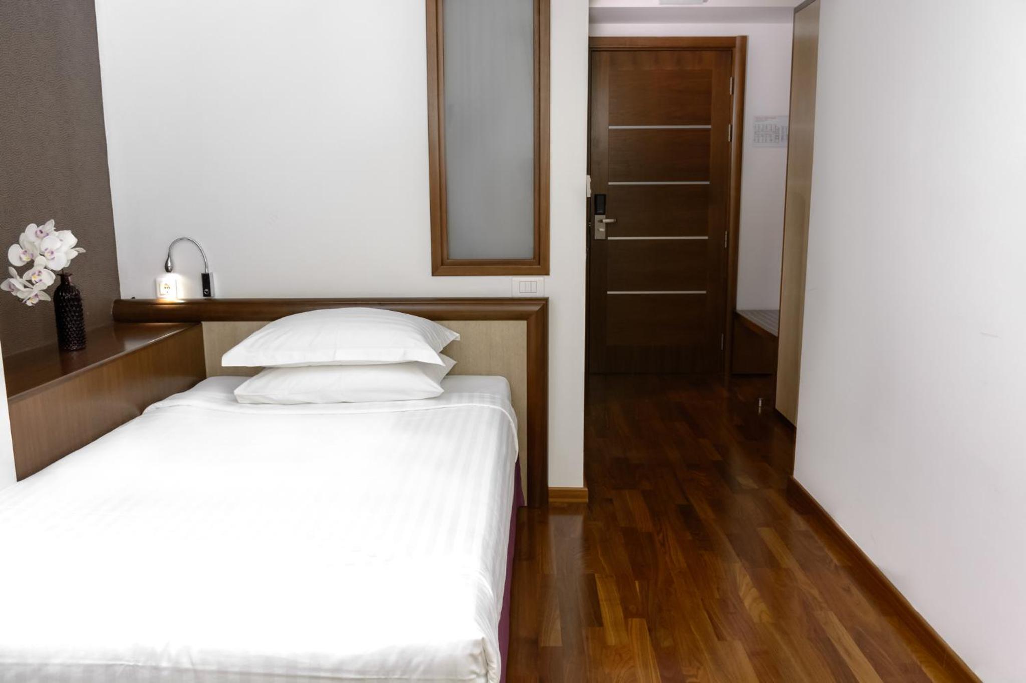 Single Room photo 3