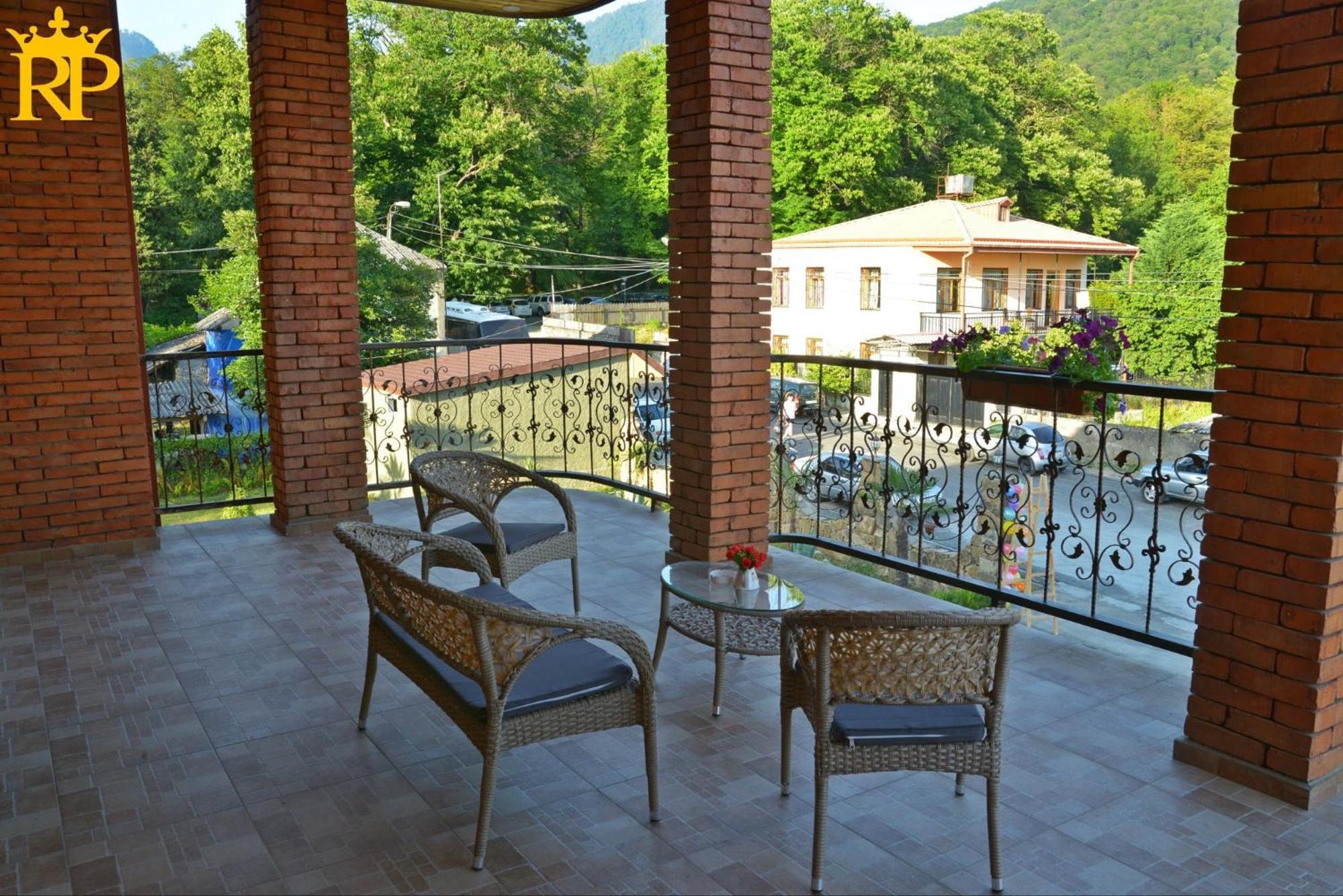 Double or Twin Room with Terrace