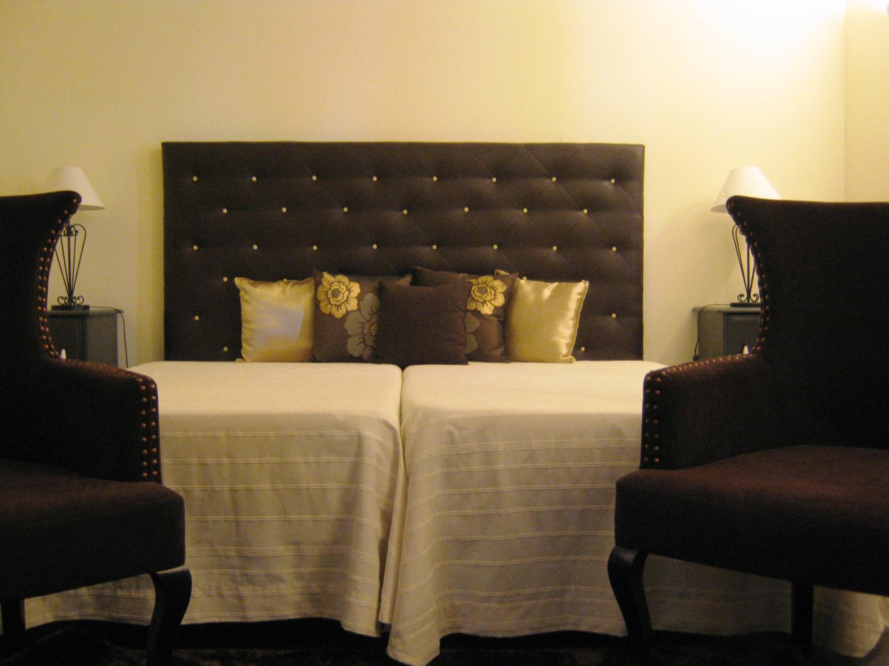 Double or Twin Room - Photo 11