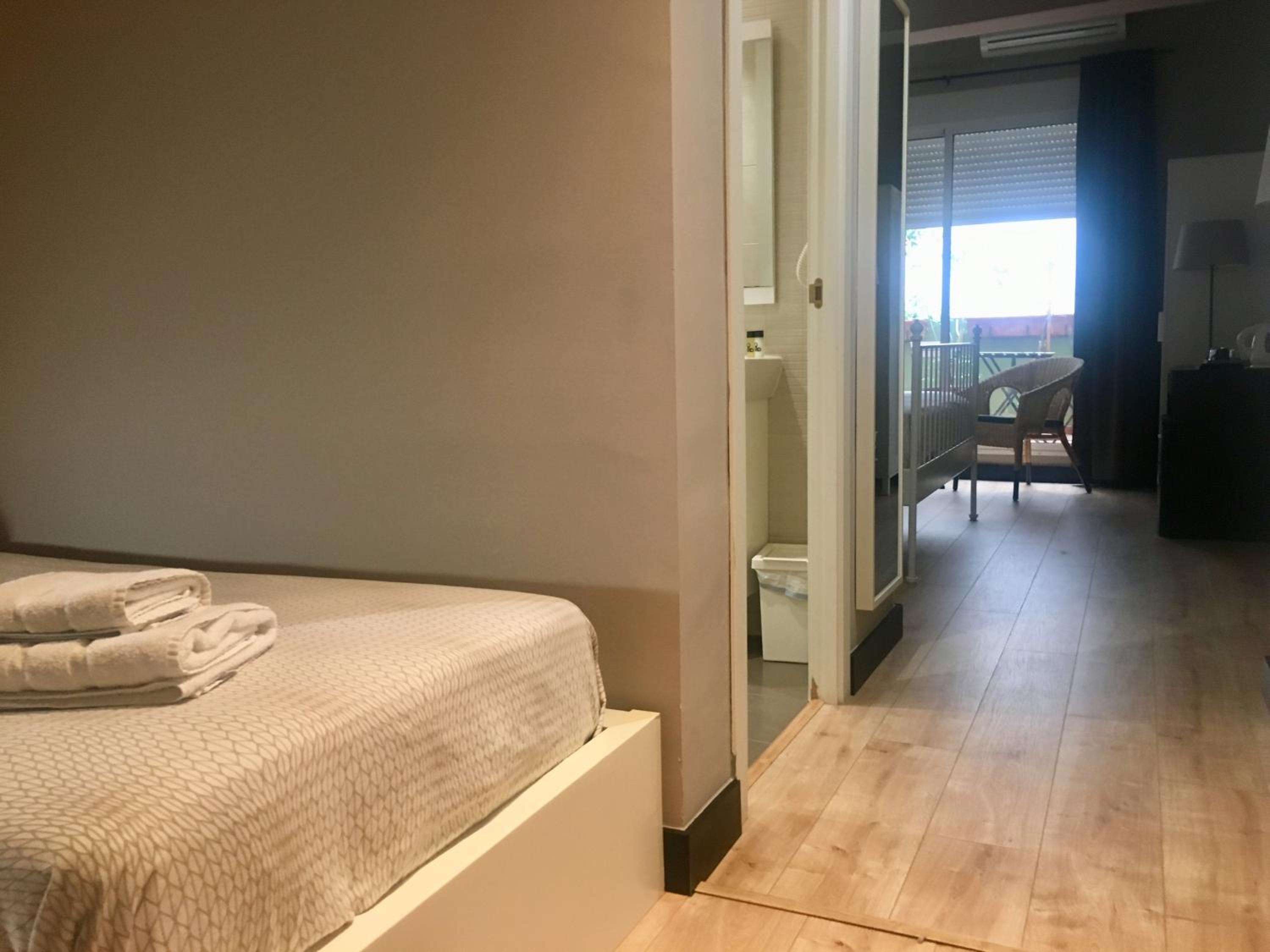 Superior Quadruple Room - Photo 24