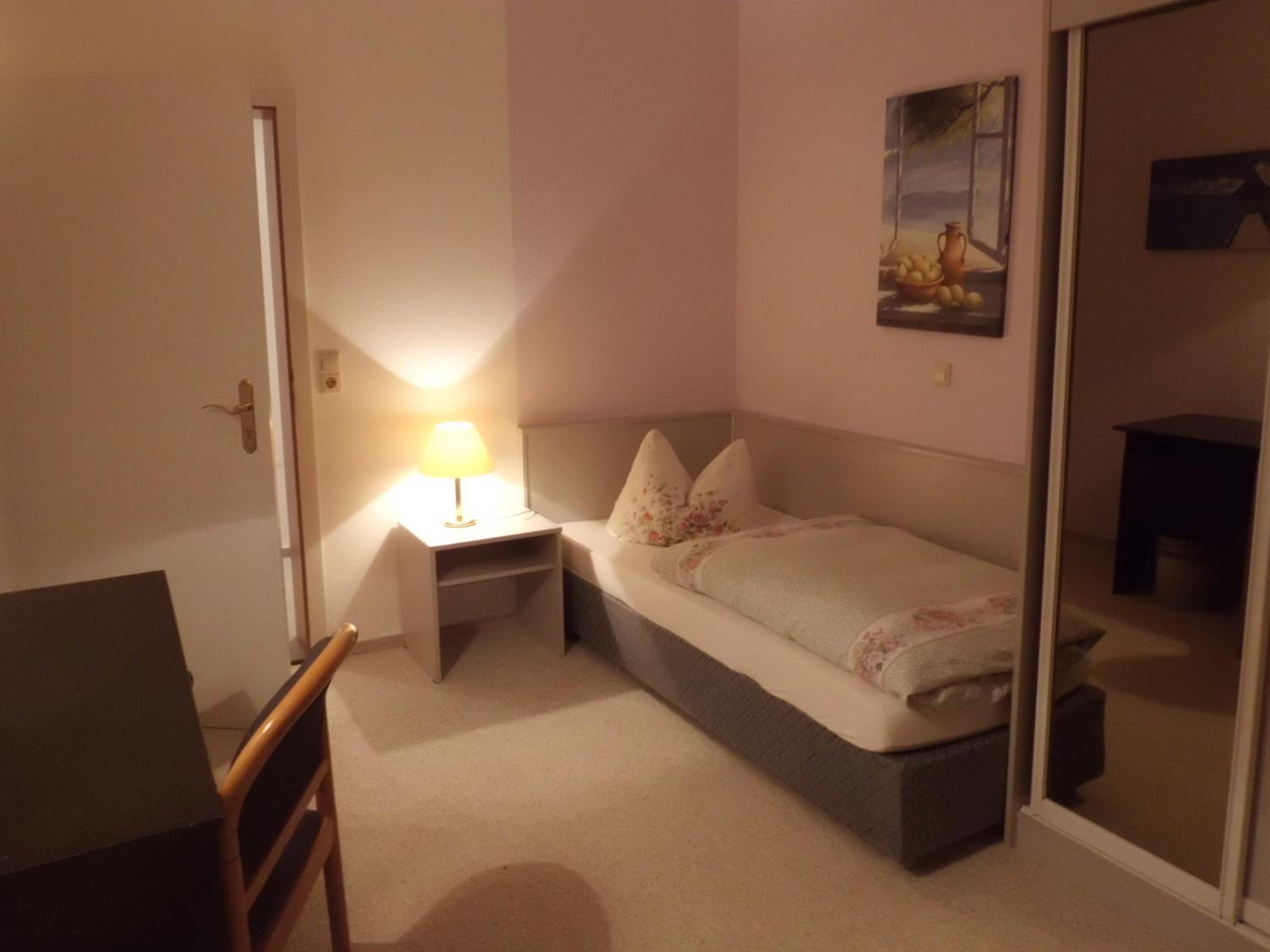 Single Room photo 3