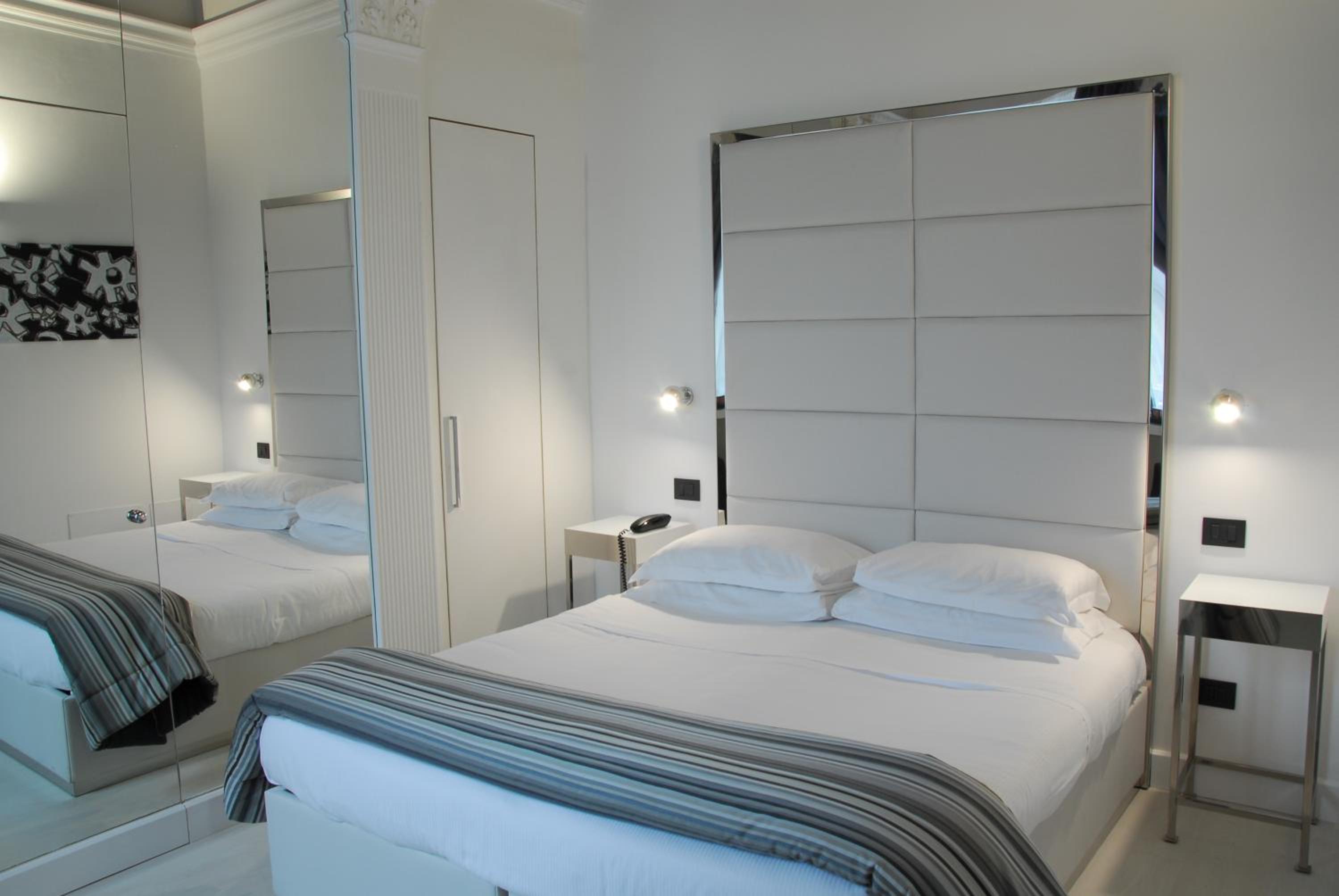 Standard Double Room - Photo 1
