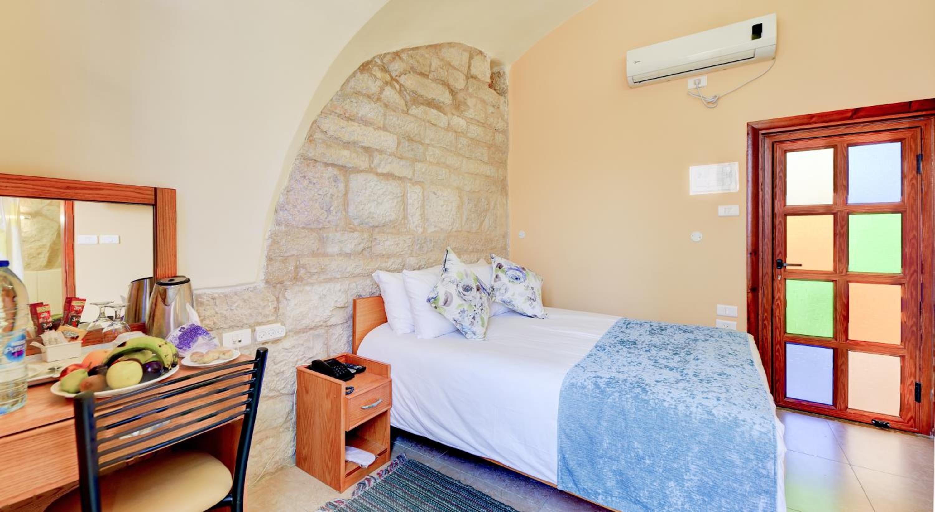 Luxury Double Room (Little Emily’s Room)