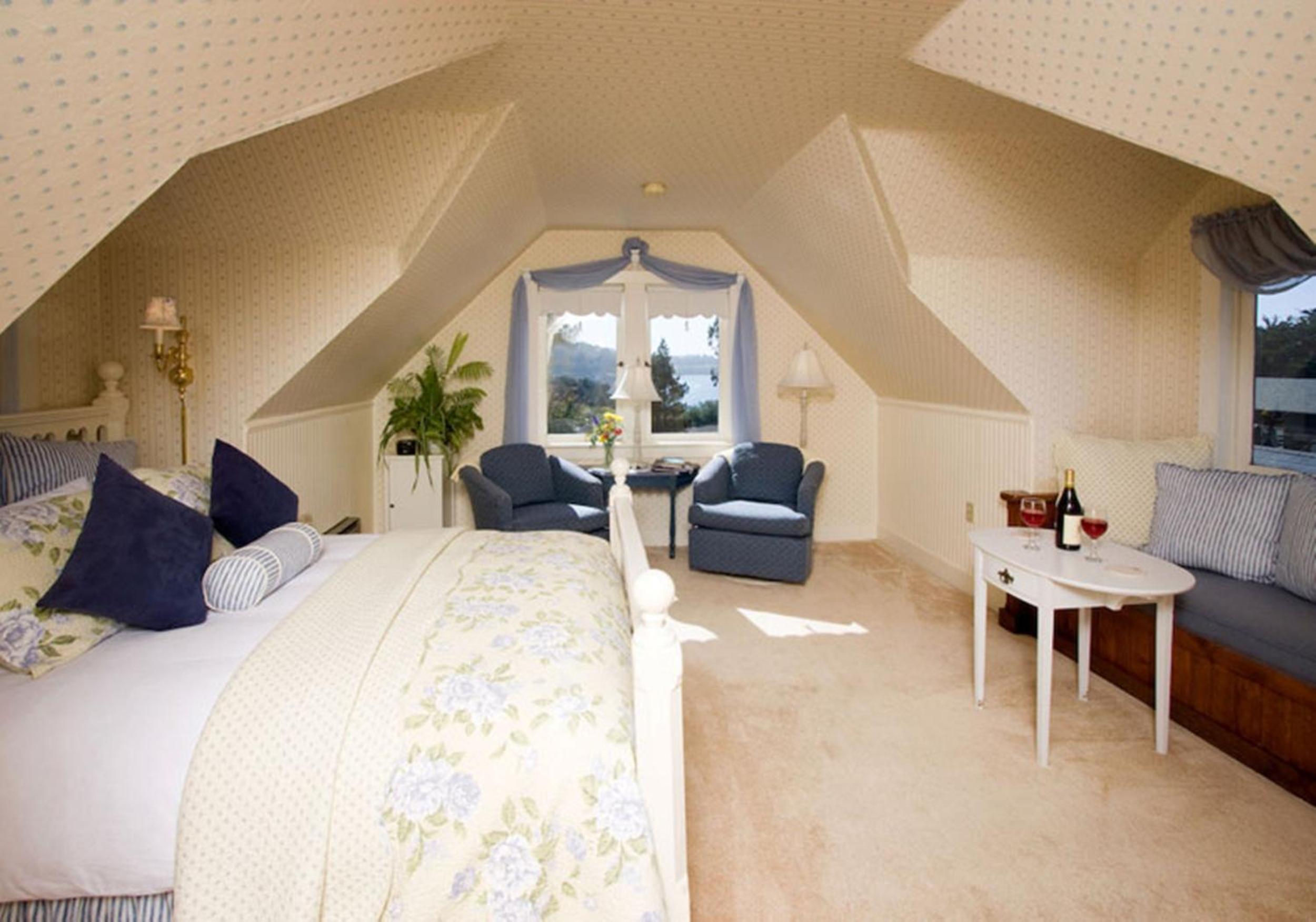 John Barry Room - Queen Room with Ocean Views photo 1