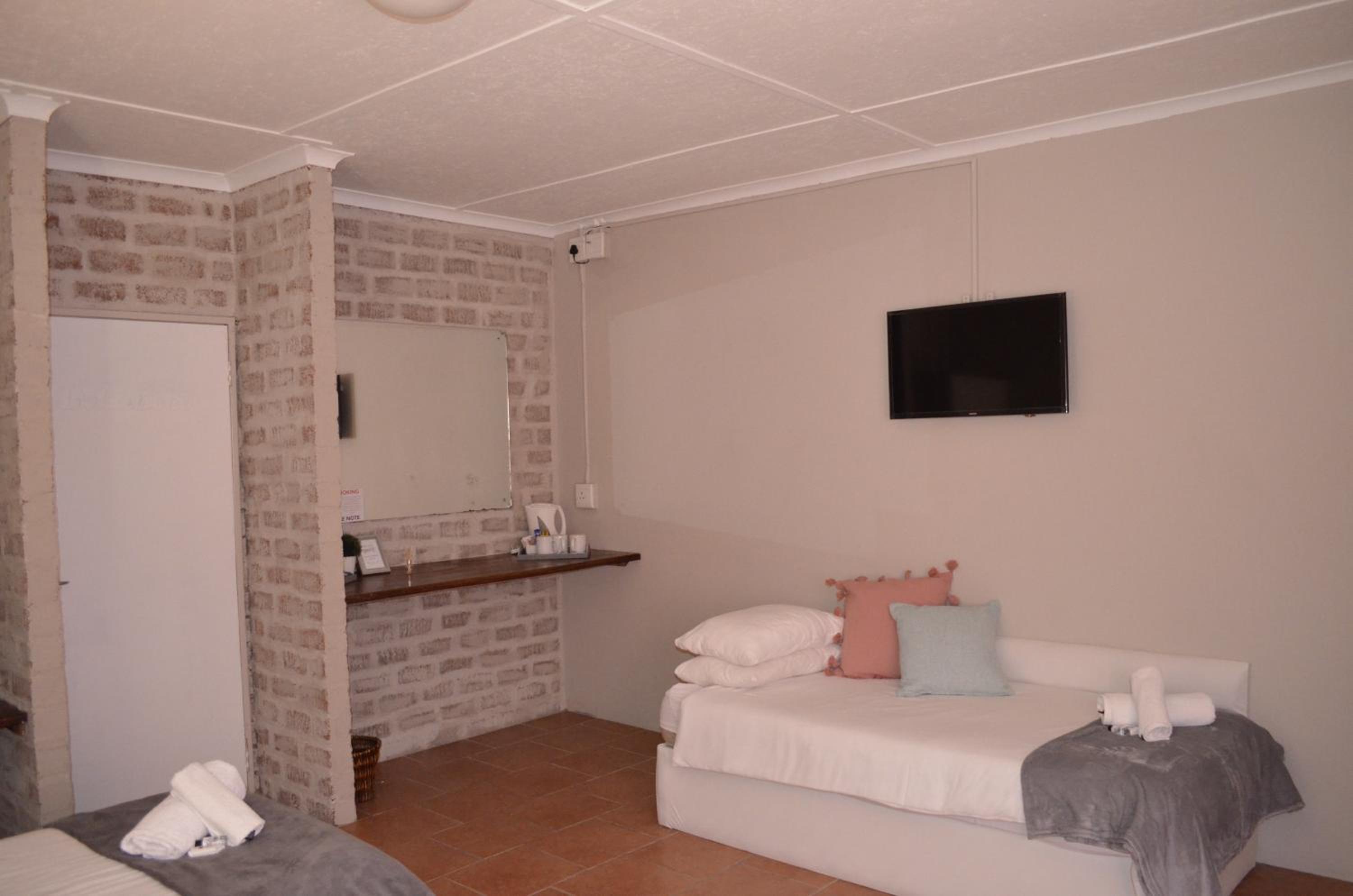 Triple Room with Shower photo 2
