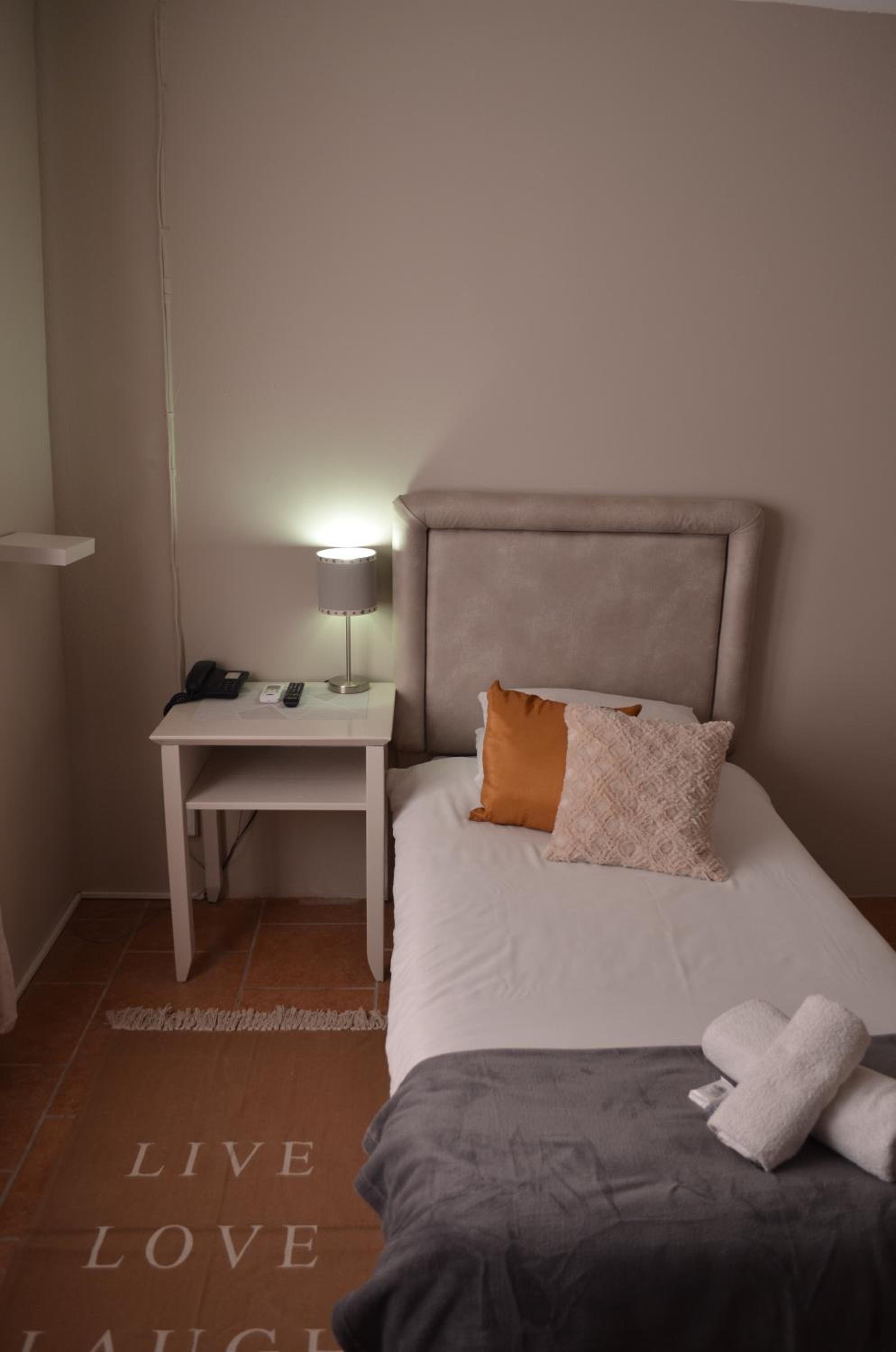 Single Room with Shower photo 2